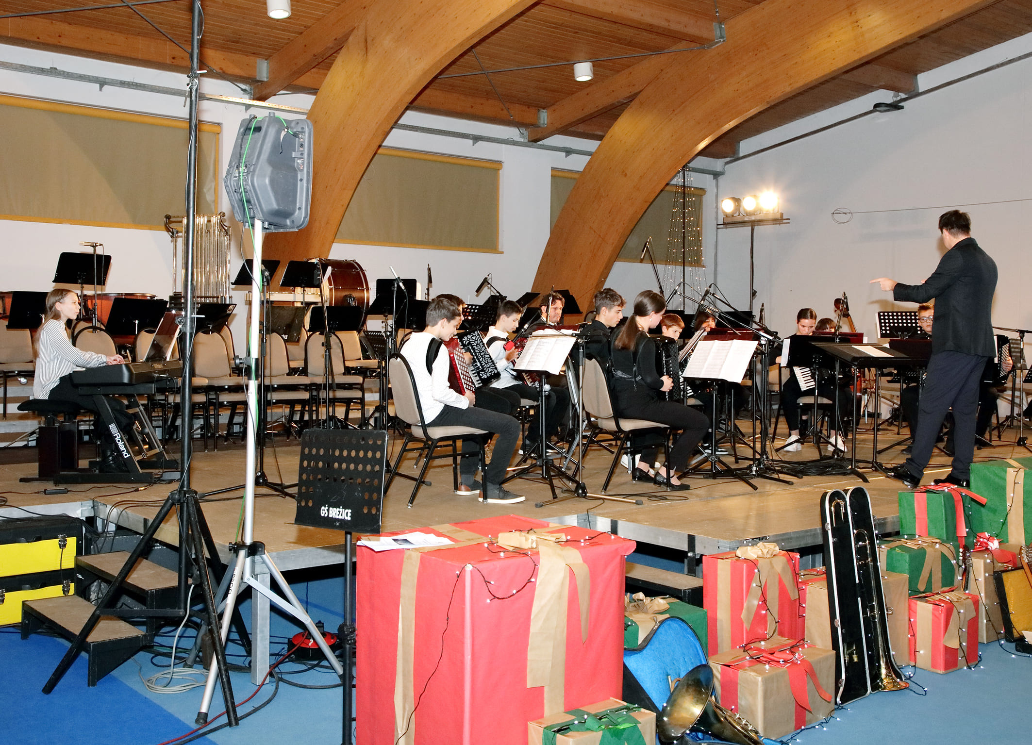 Koncert orkestrov in zborov