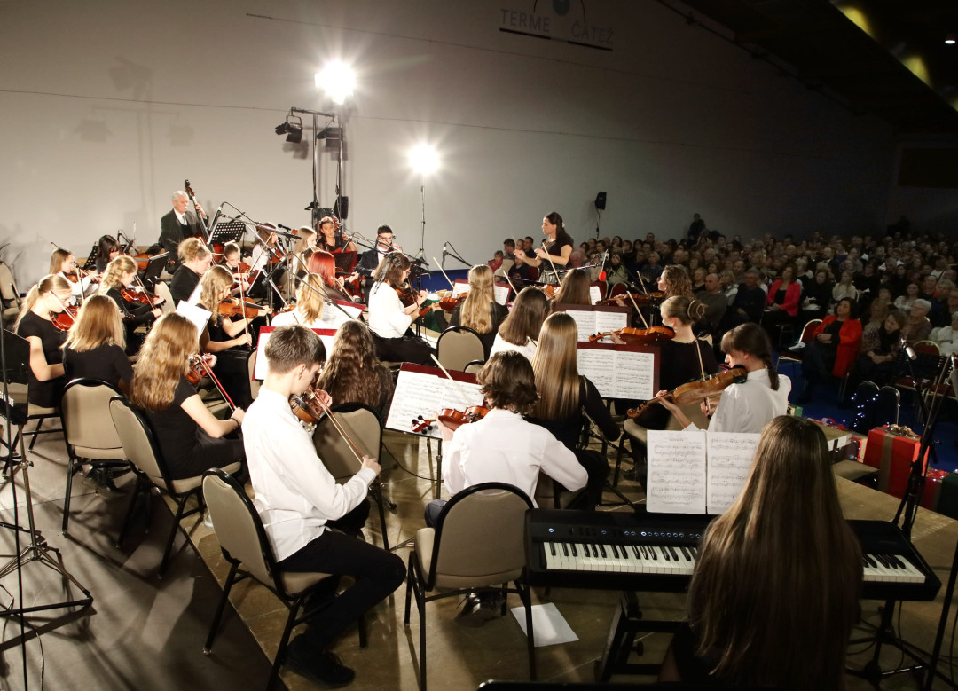 Koncert orkestrov in zborov