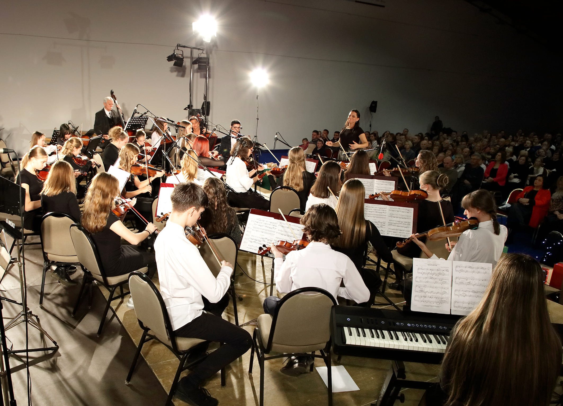 Koncert orkestrov in zborov