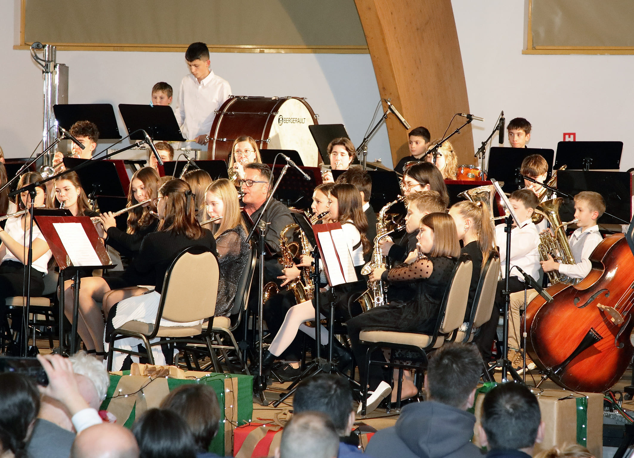 Koncert orkestrov in zborov