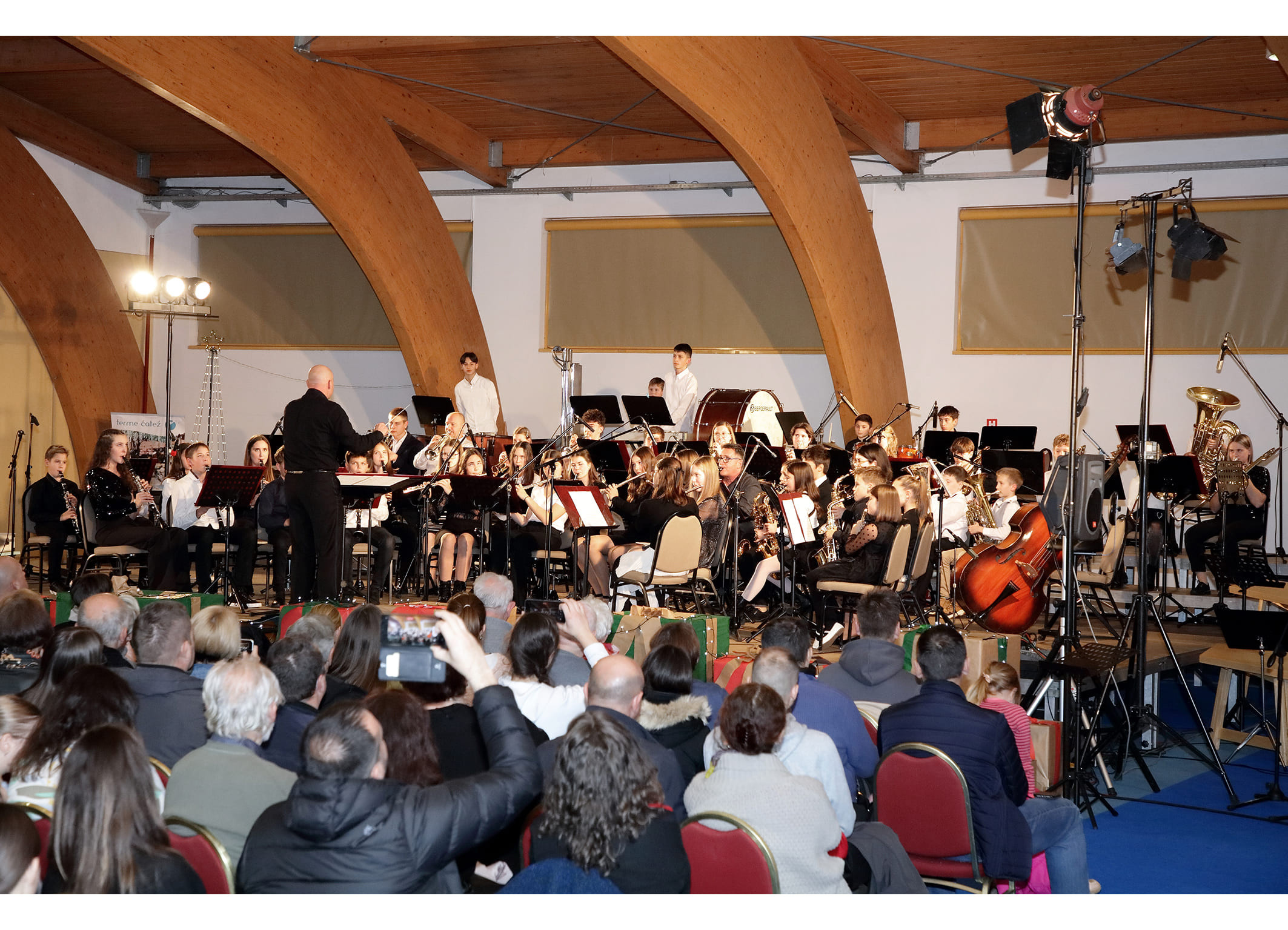 Koncert orkestrov in zborov