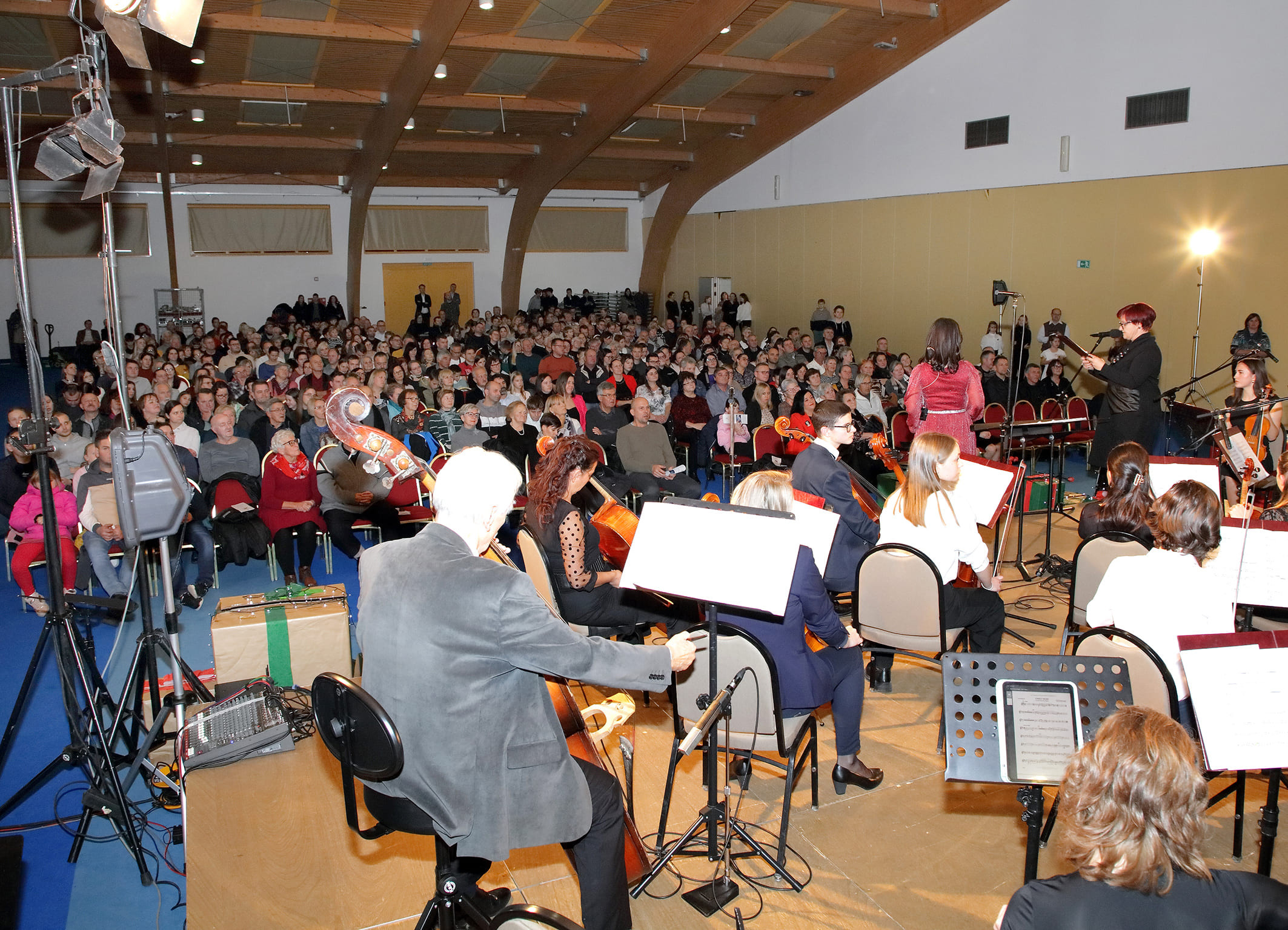 Koncert orkestrov in zborov
