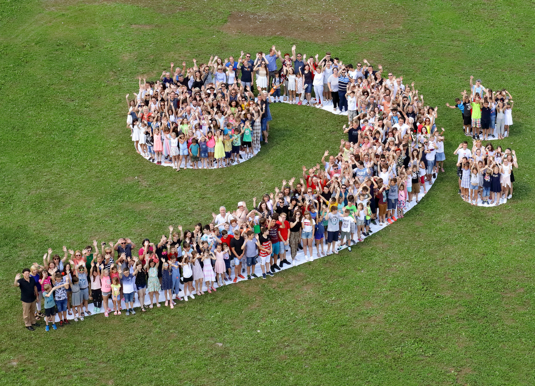 Učenci Glasbene šole Brežice šolsko leto zaključili z živim basovskim ključem