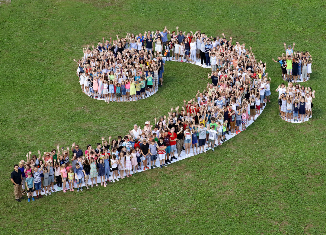 Učenci Glasbene šole Brežice šolsko leto zaključili z živim basovskim ključem