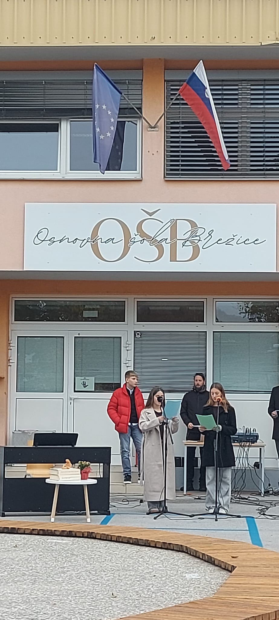 Z glasbo ob Rastoči knjigi in dnevu suverenosti