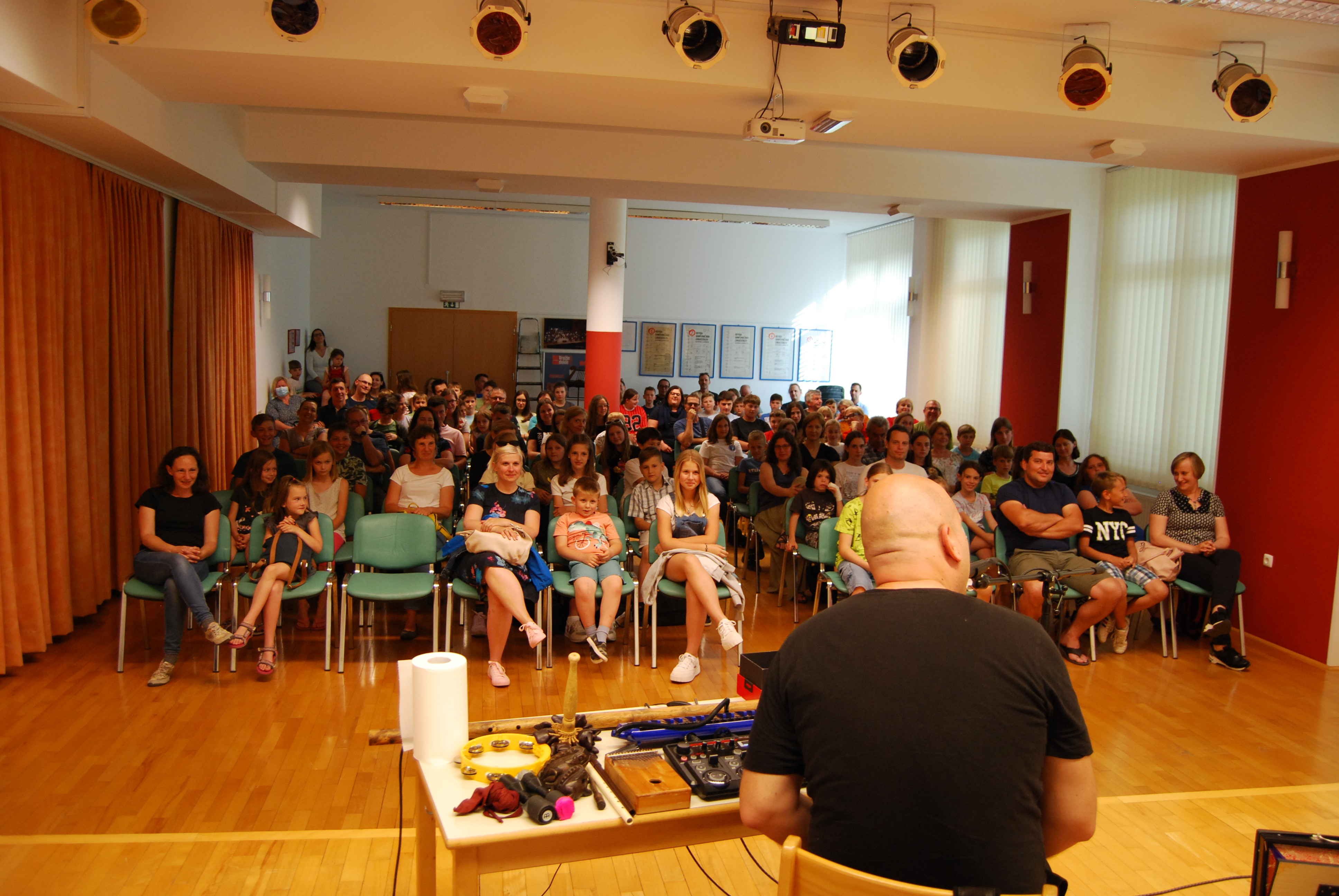 Nastop multiinštrumentalista Boštjana Gombača