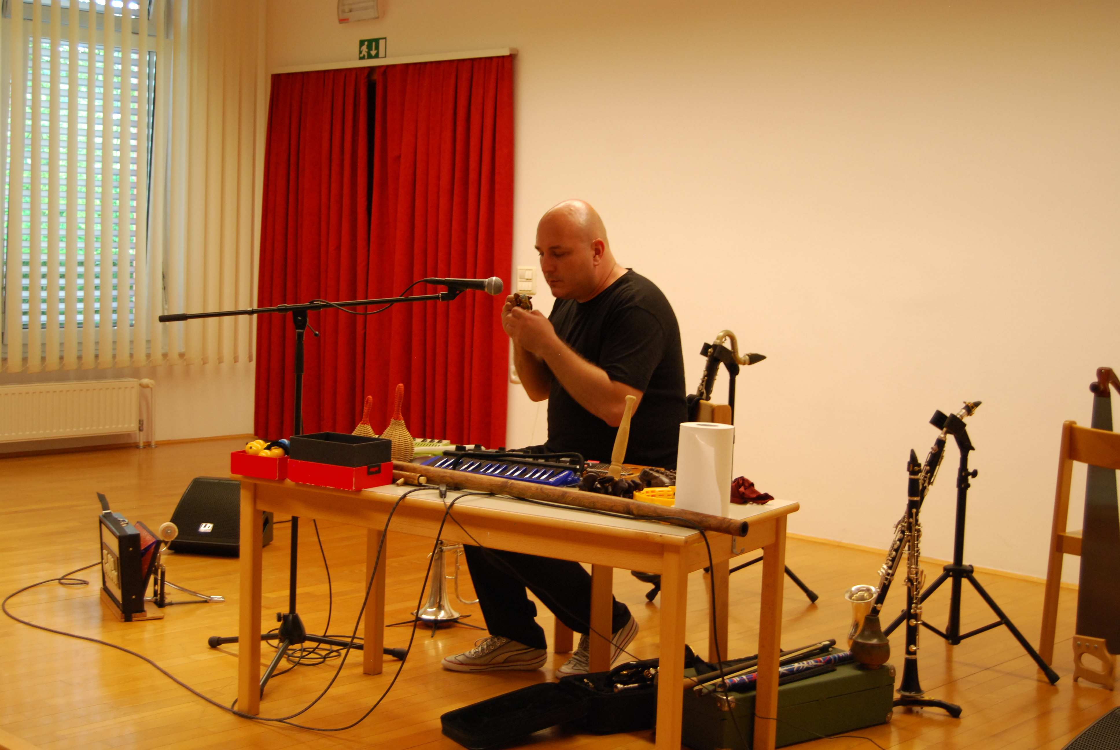 Nastop multiinštrumentalista Boštjana Gombača