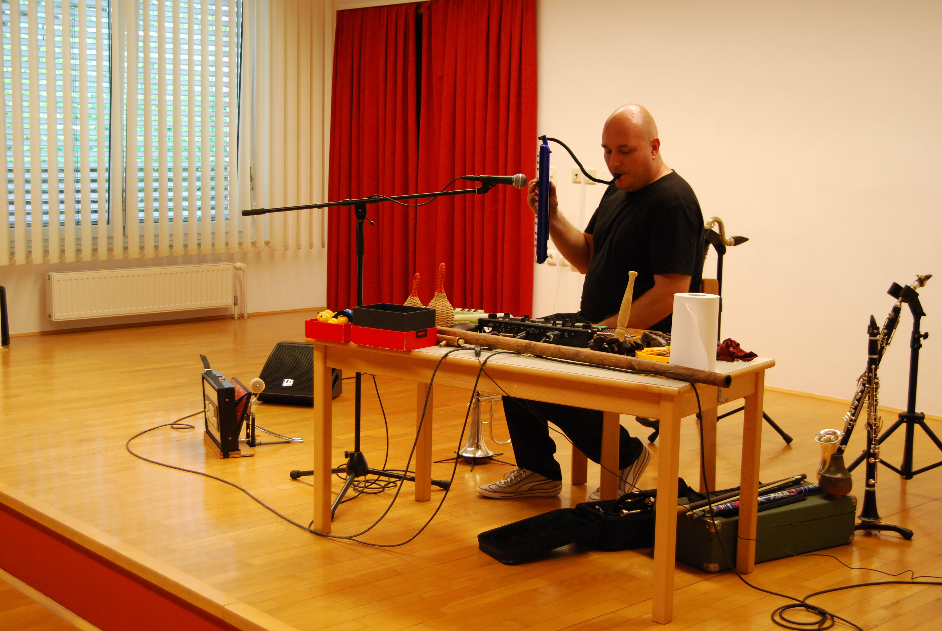 Nastop multiinštrumentalista Boštjana Gombača