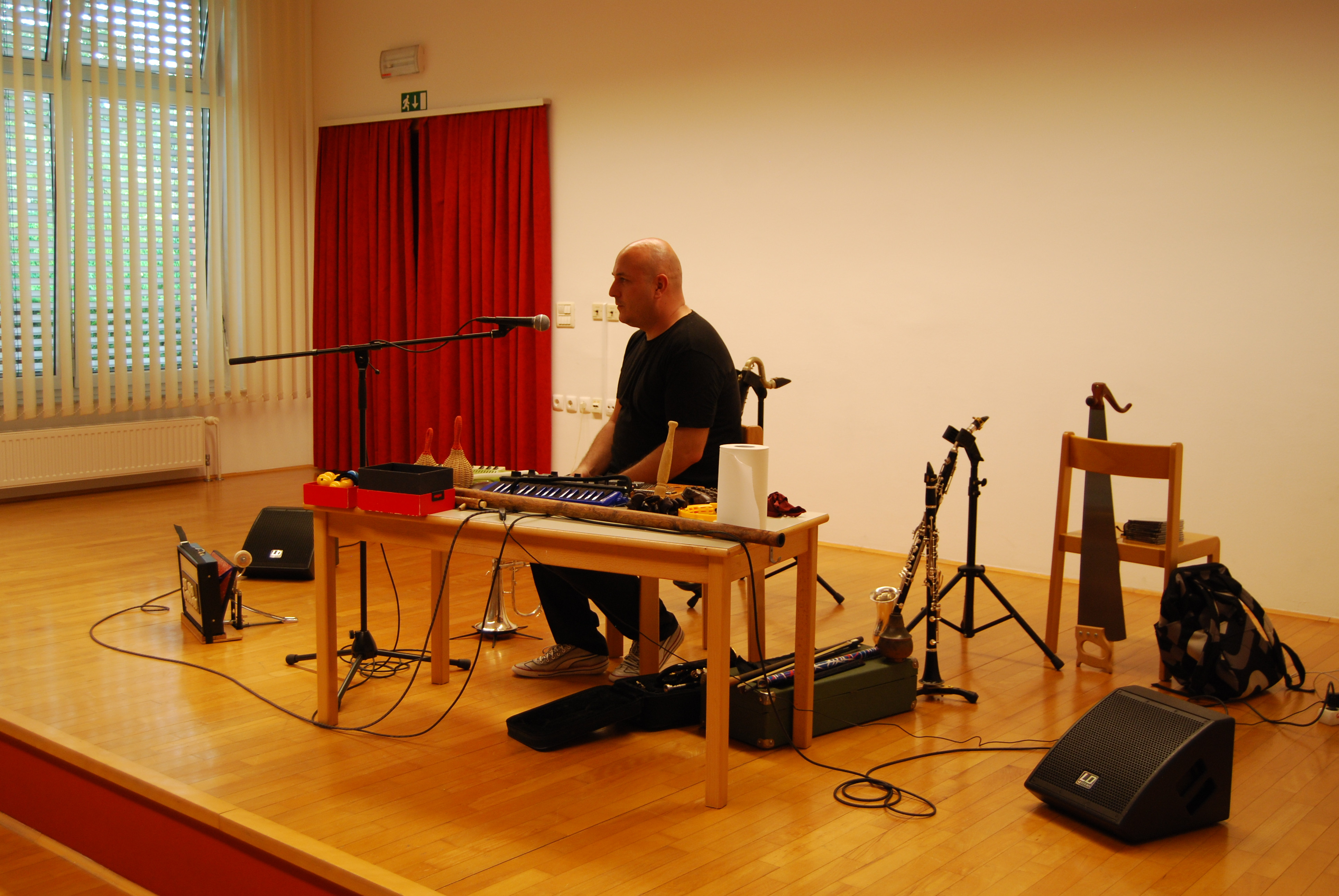 Nastop multiinštrumentalista Boštjana Gombača