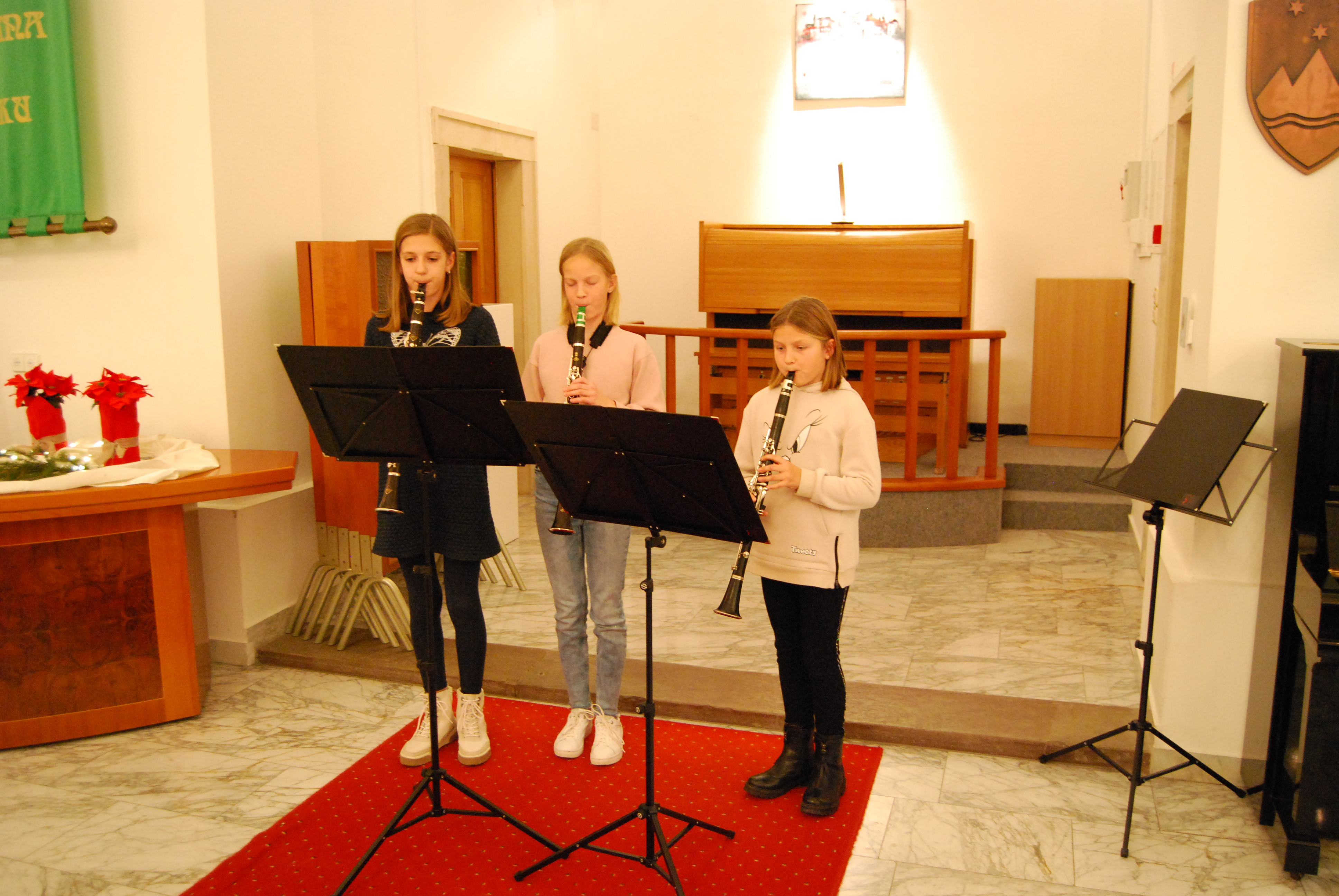 Otvoritev novoletne razstave Društva likovnikov OKO