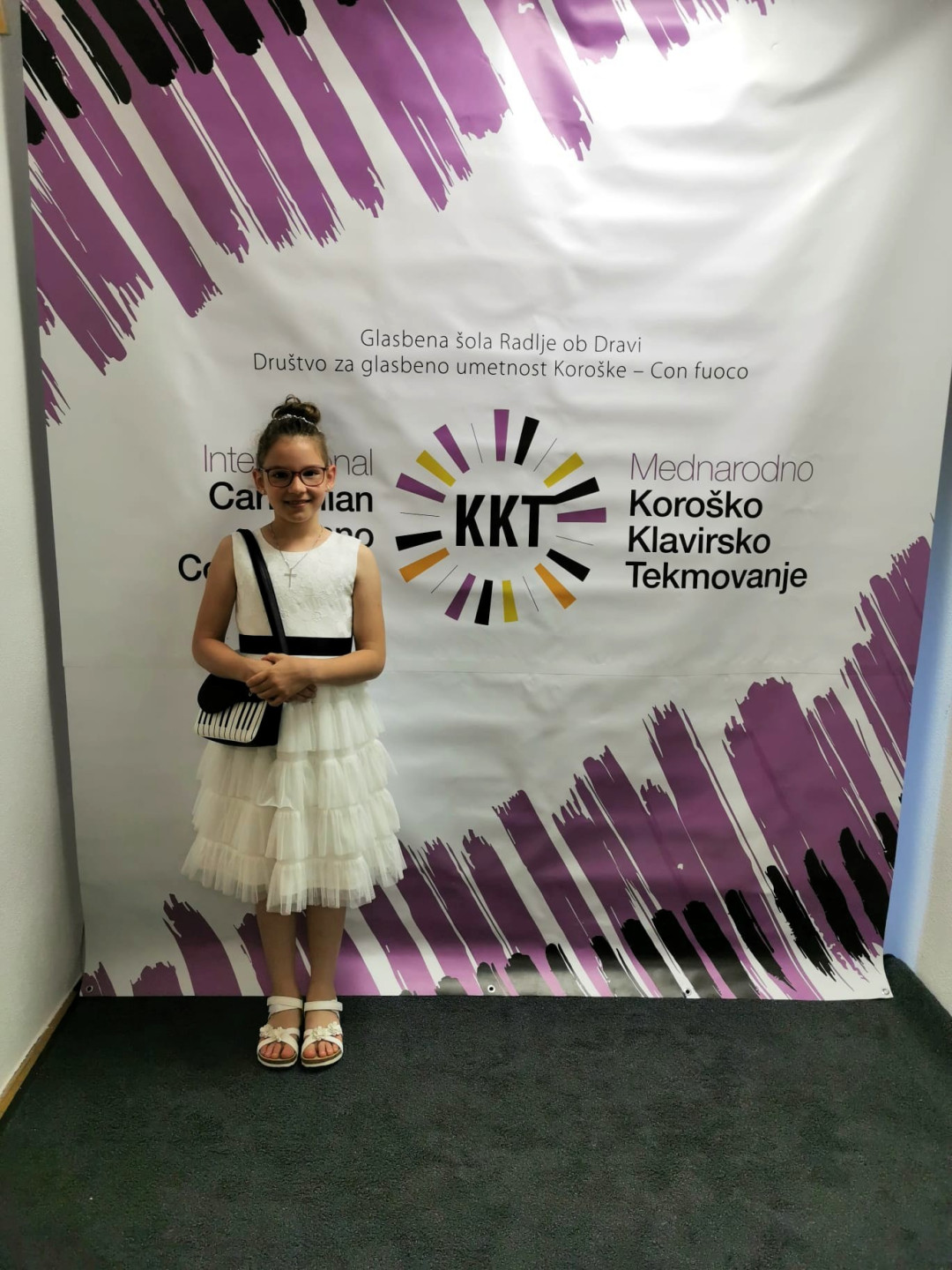 Bronasta plaketa na Mednarodnem Koroškem klavirskem tekmovanju