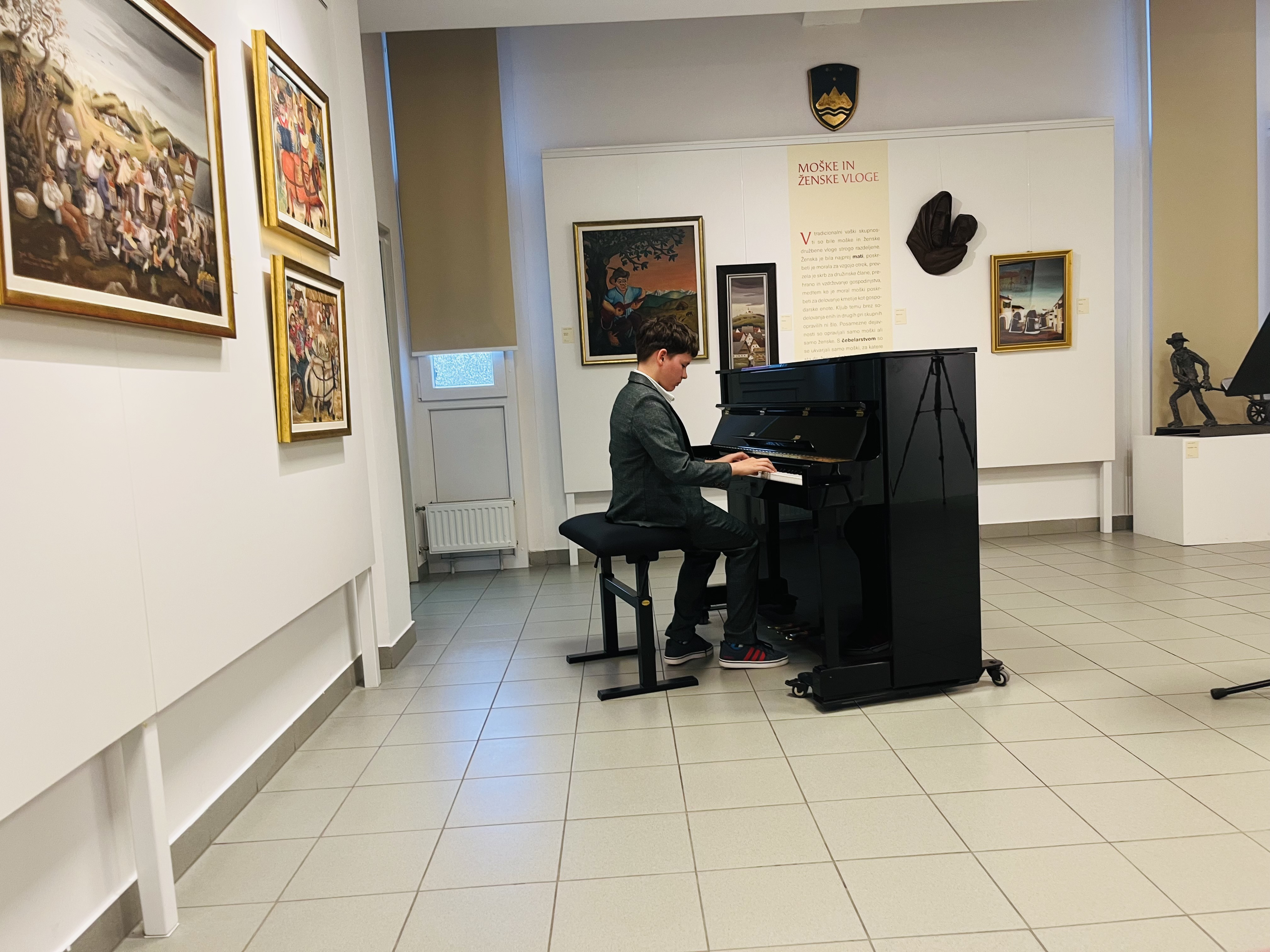 Četrti koncert iz cikla Mladi glasbeniki nastopajo v galeriji