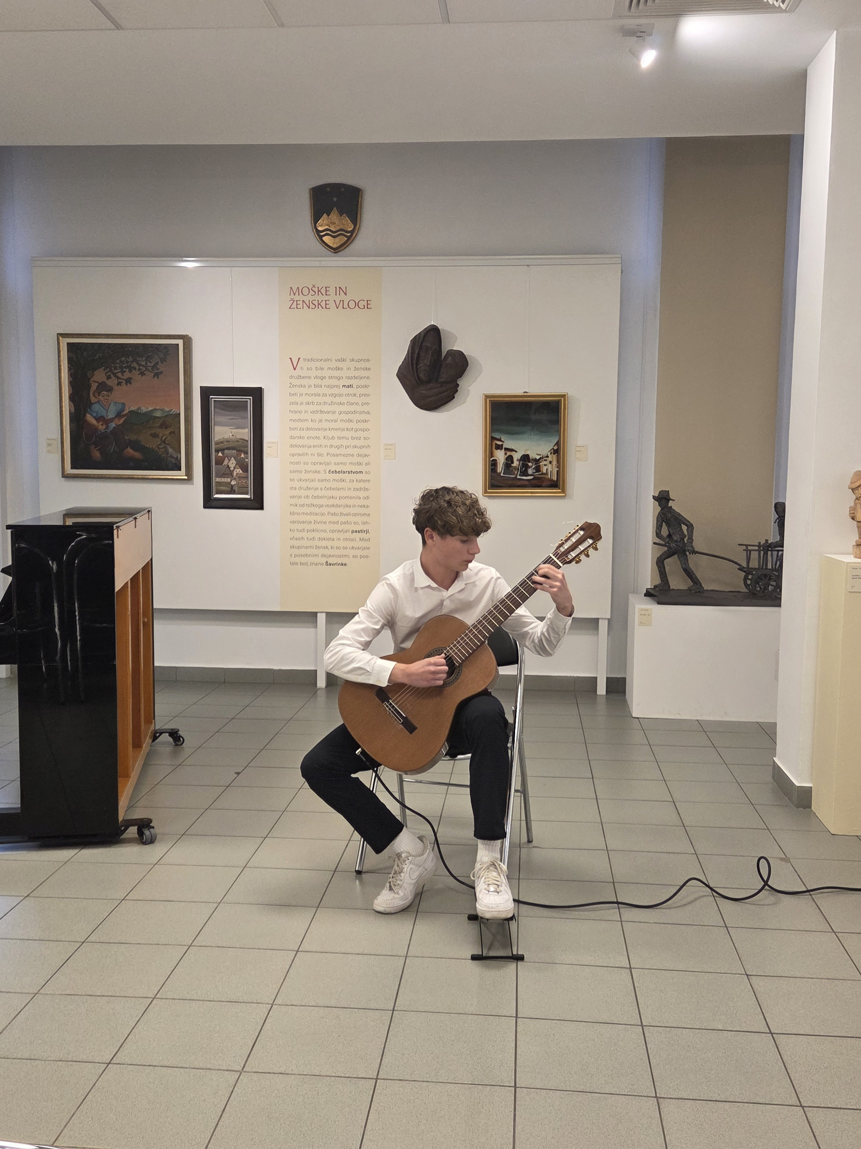 Četrti koncert iz cikla Mladi glasbeniki nastopajo v galeriji