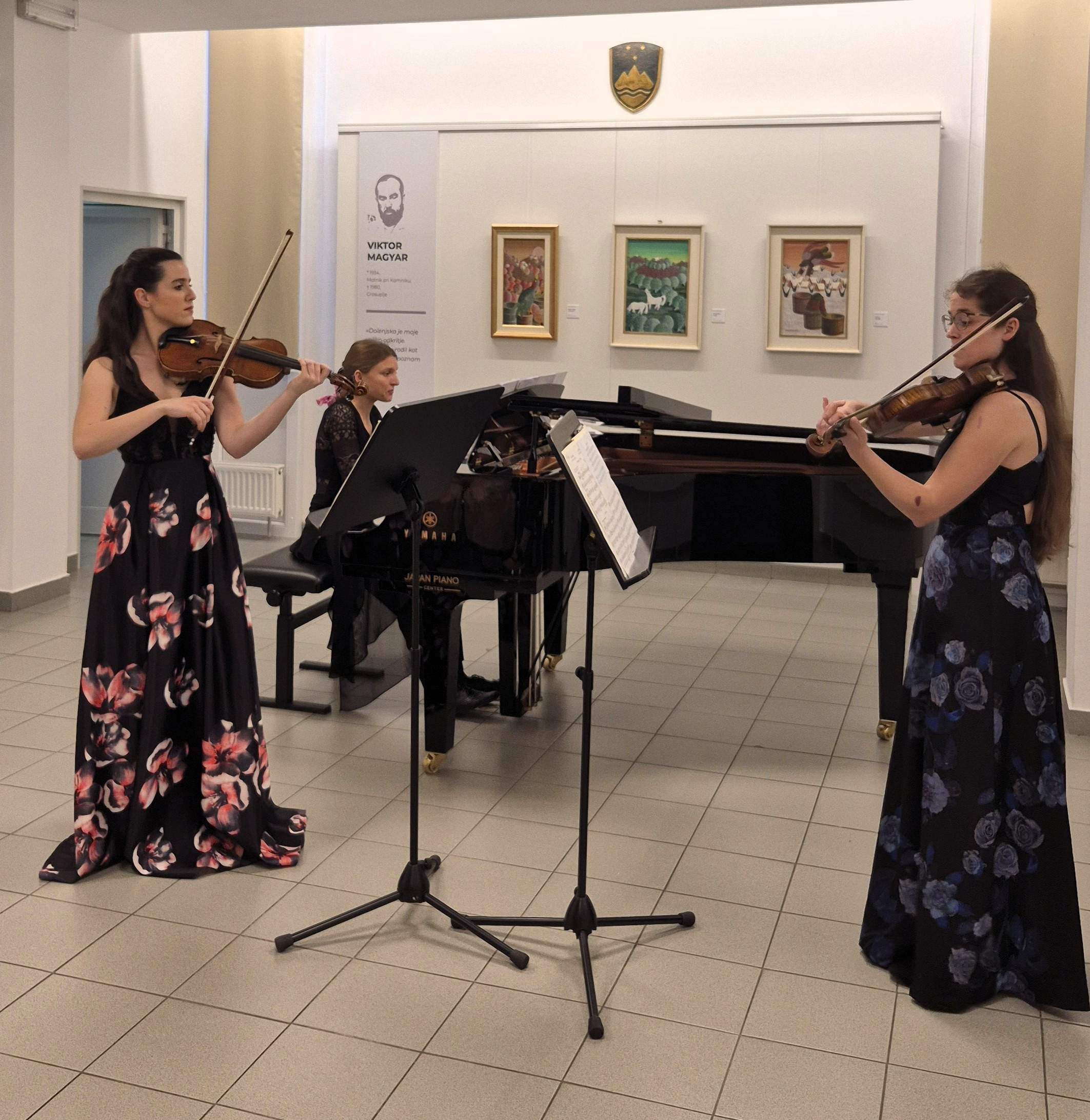 Četrtkova sozvočja, 4. koncert: Manja Slak, violina in Eva Zec, klavir