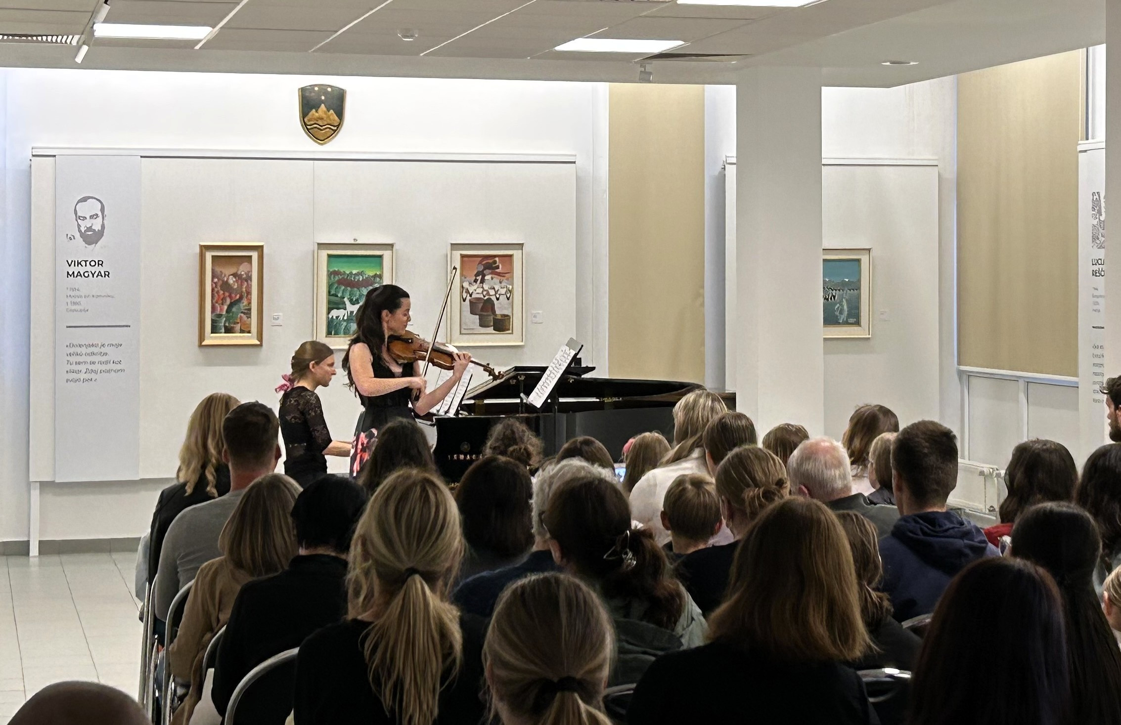 Četrtkova sozvočja, 4. koncert: Manja Slak, violina in Eva Zec, klavir