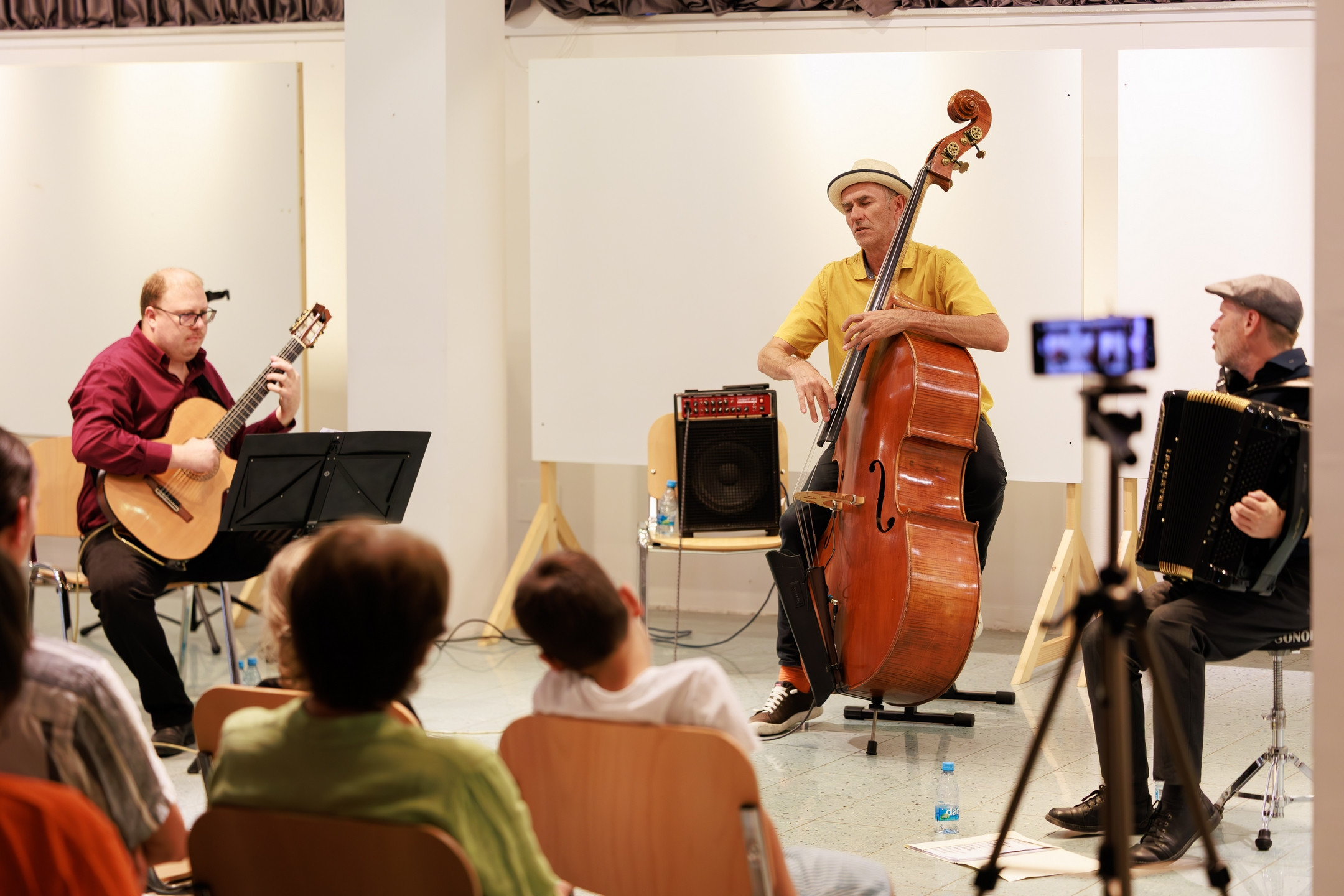 Četrtkova sozvočja, 5. koncert: Tori trio