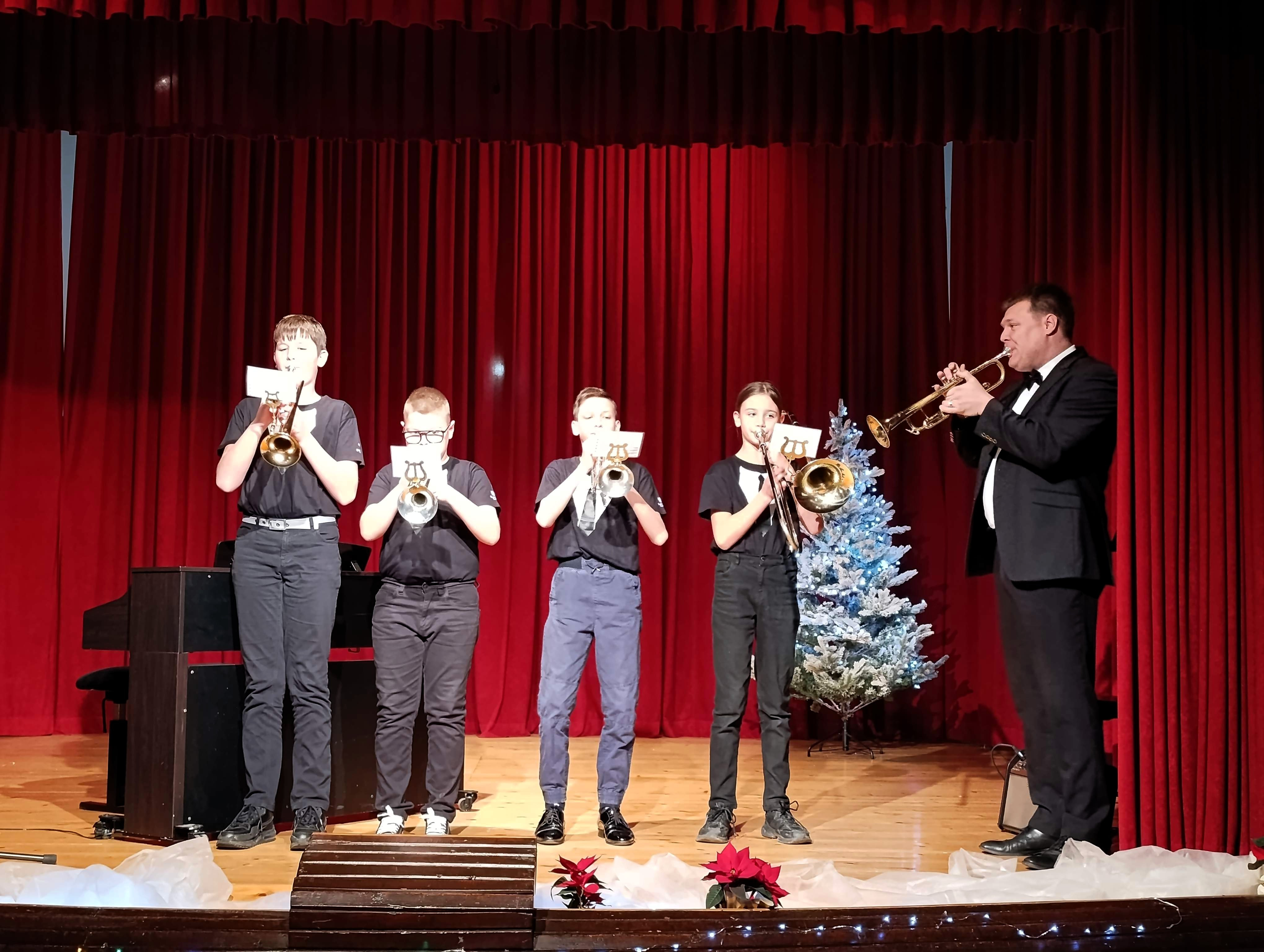 Decembrski koncert v Dobrniču