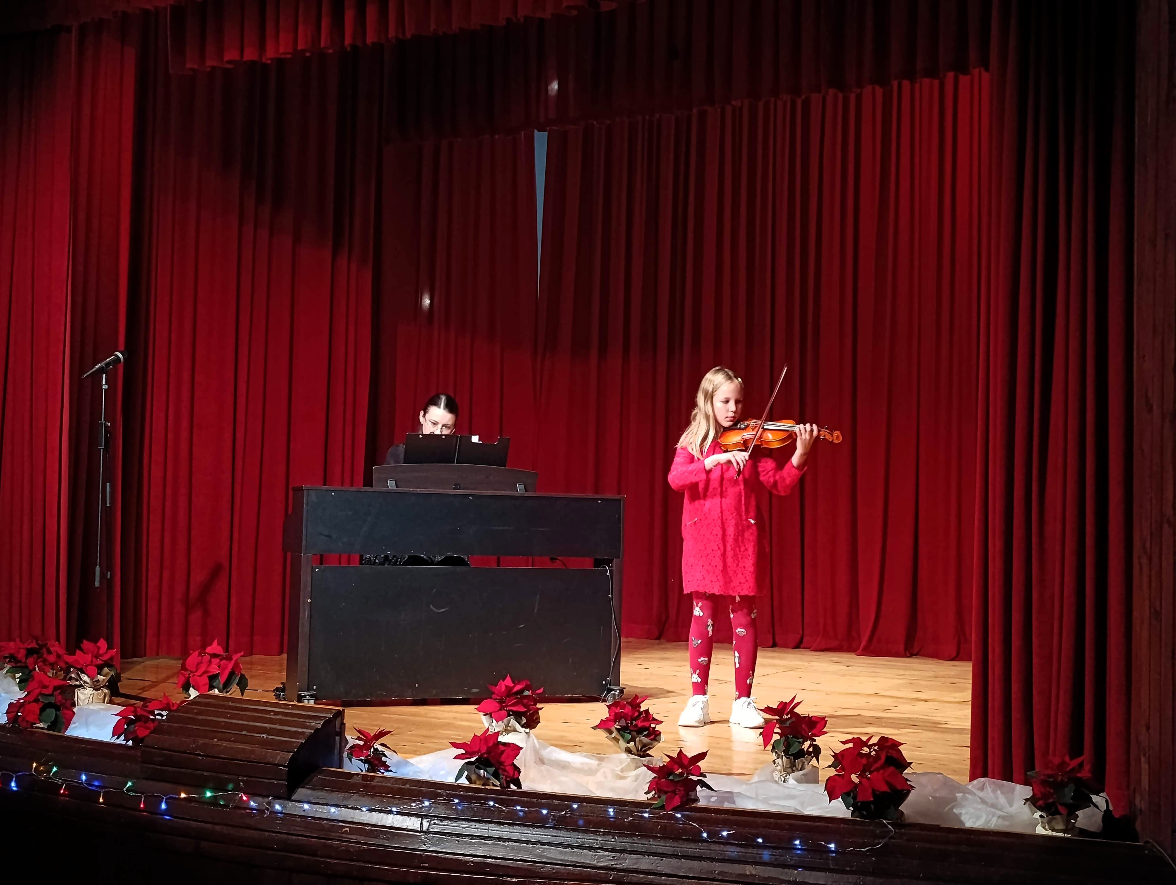 Decembrski koncert v Dobrniču