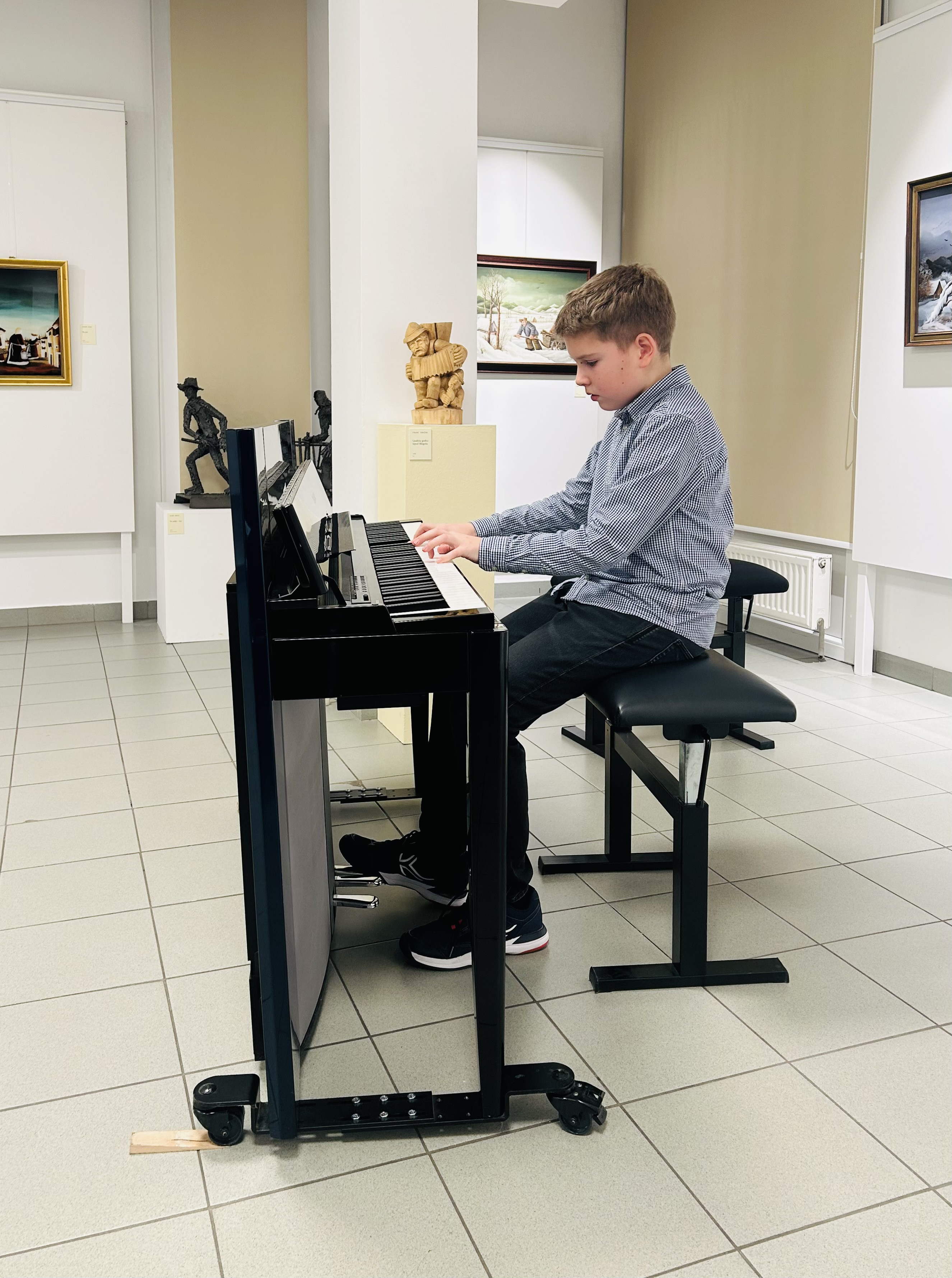 Drugi koncert iz cikla Mladi glasbeniki nastopajo v galeriji