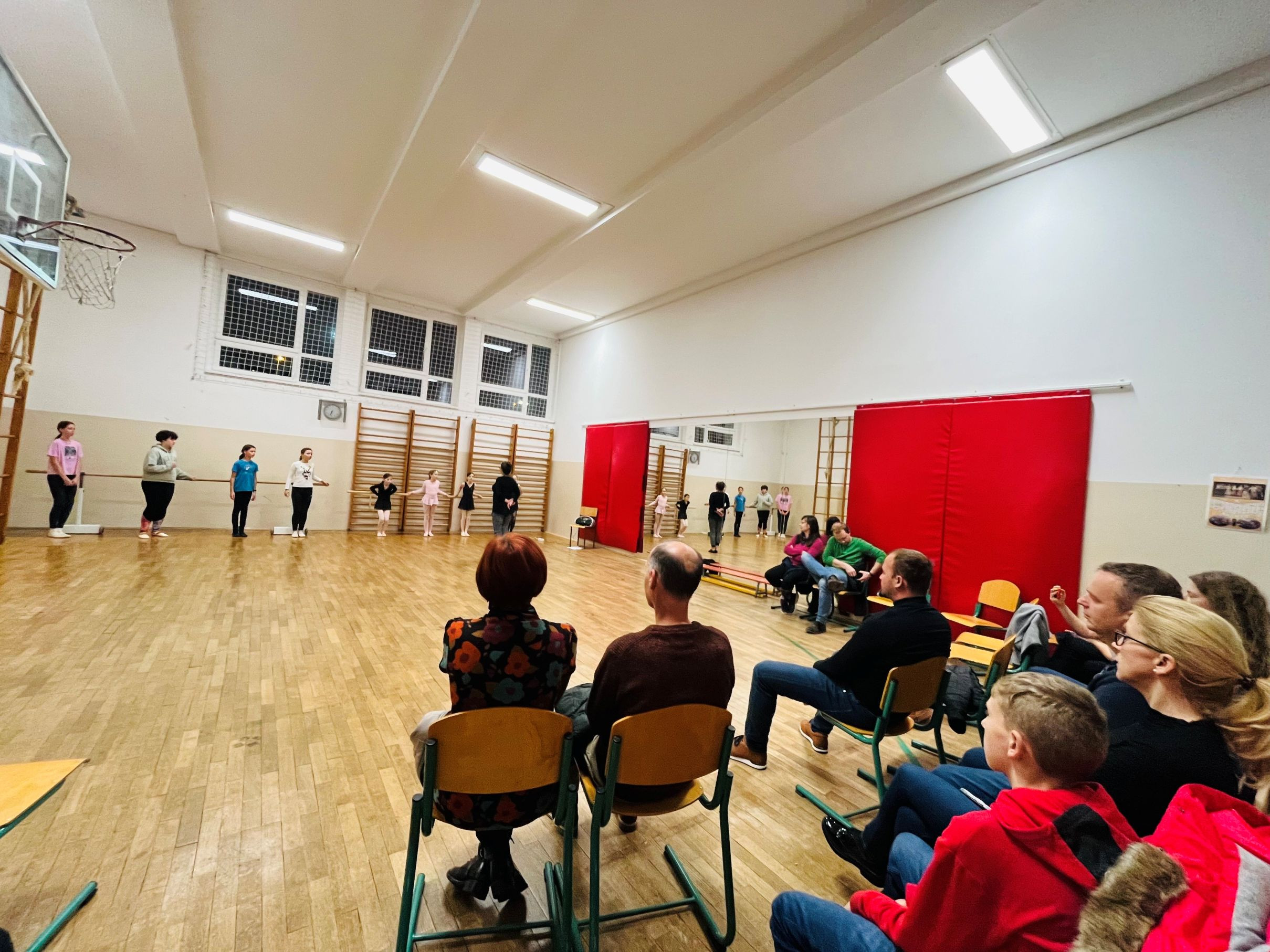 Interni nastop učencev plesne pripravnice