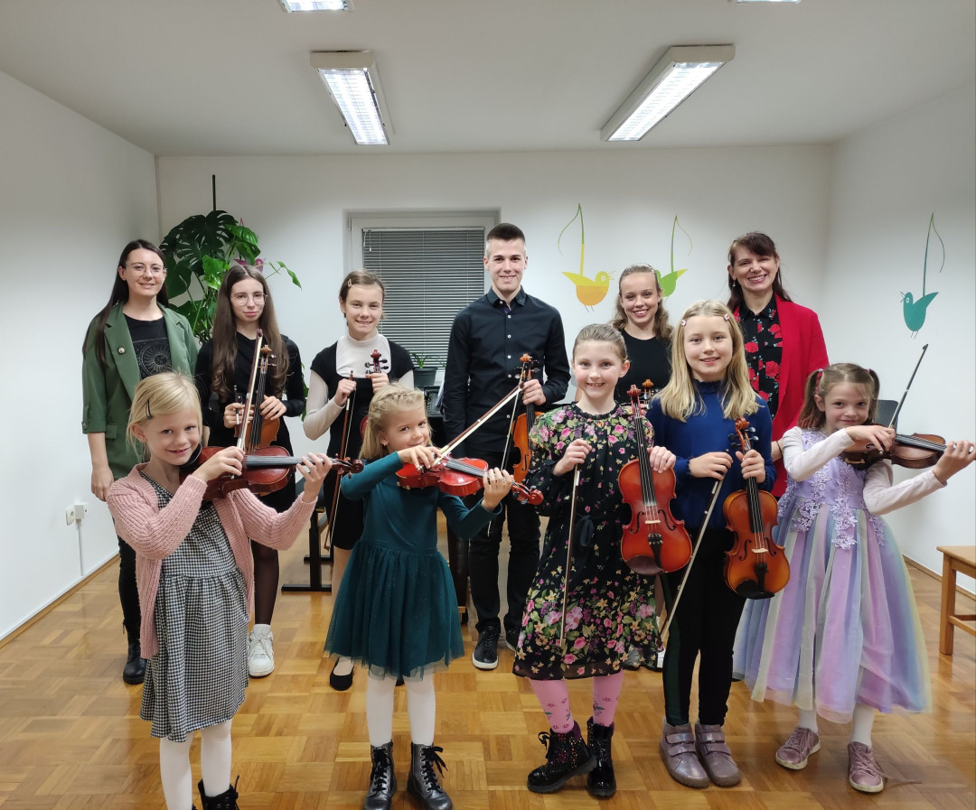 Interni nastop učencev violine
