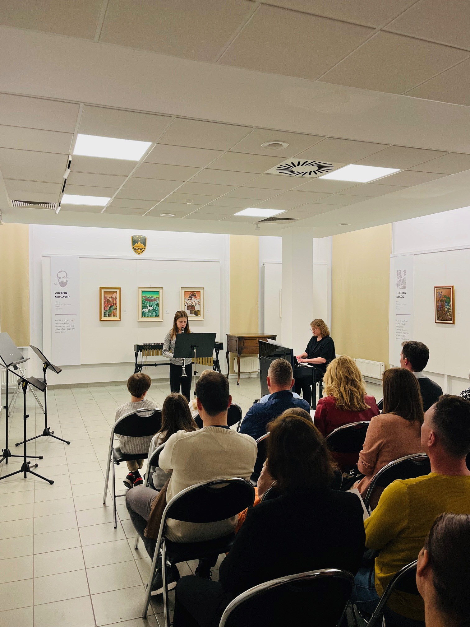 Mladi glasbeniki nastopajo v galeriji - 2. koncert