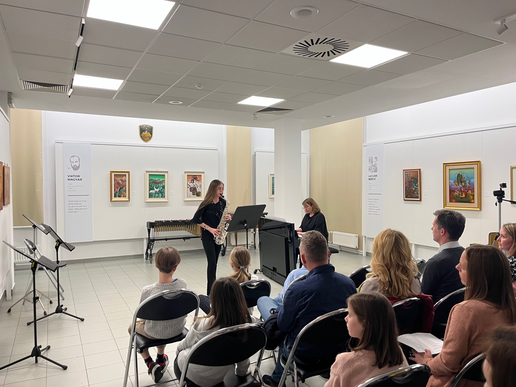 Mladi glasbeniki nastopajo v galeriji - 2. koncert