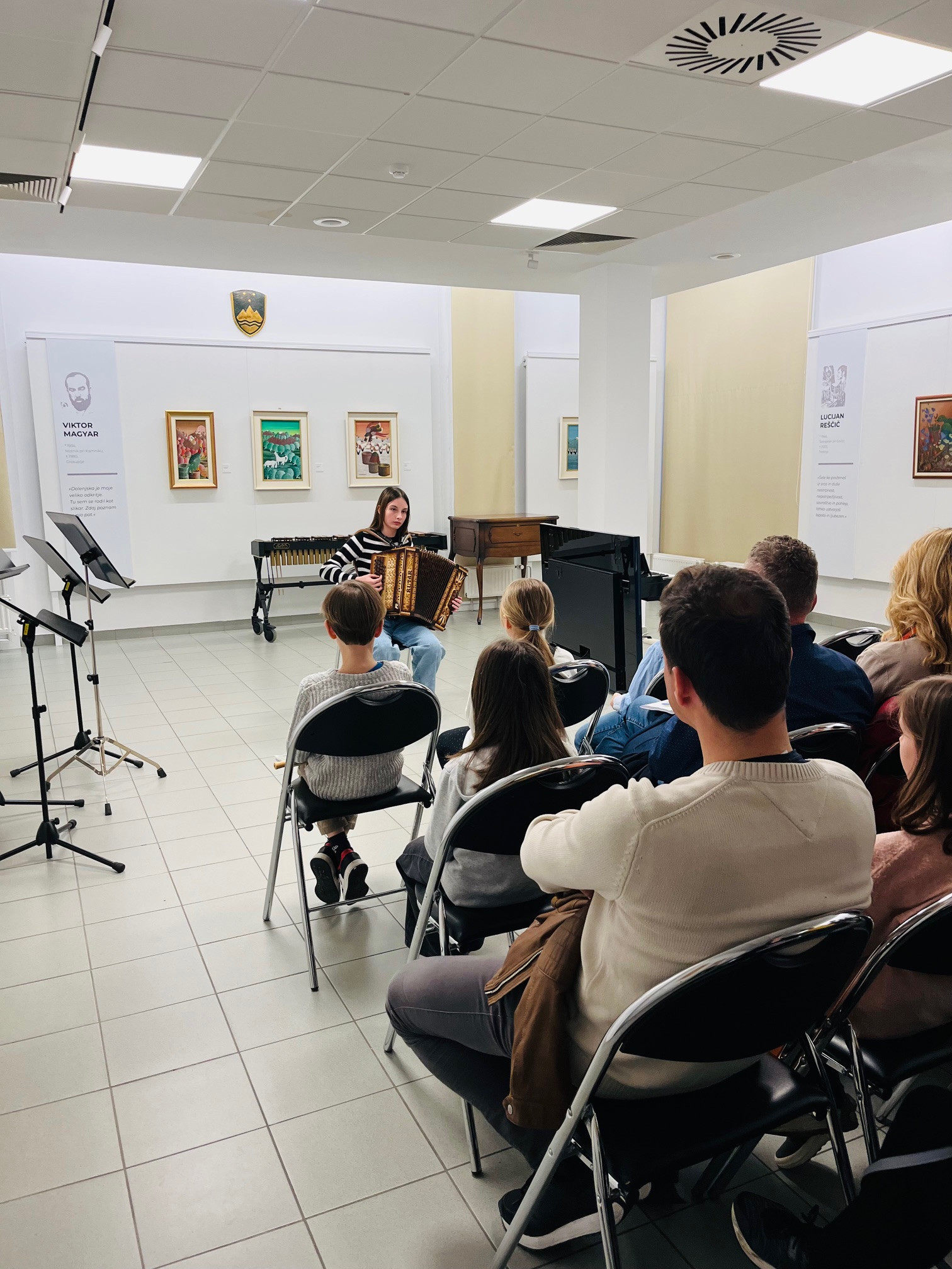 Mladi glasbeniki nastopajo v galeriji - 2. koncert