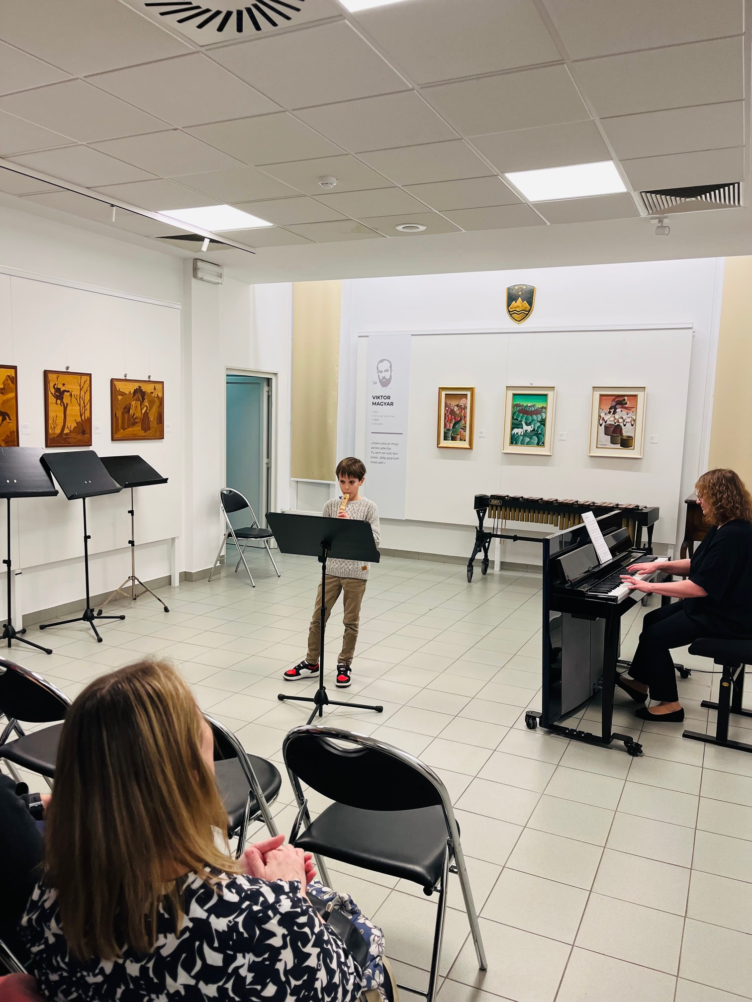 Mladi glasbeniki nastopajo v galeriji - 2. koncert