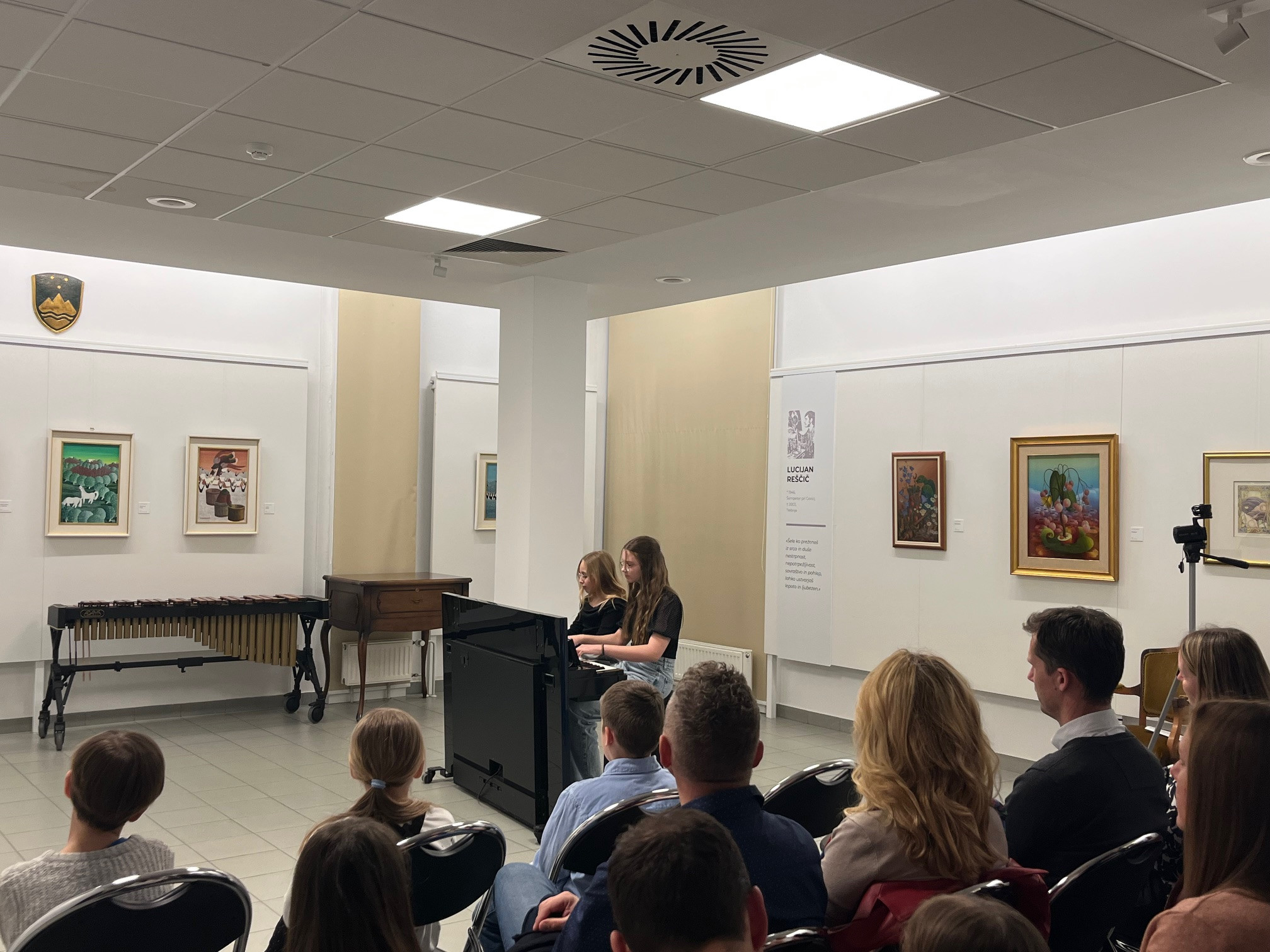 Mladi glasbeniki nastopajo v galeriji - 2. koncert