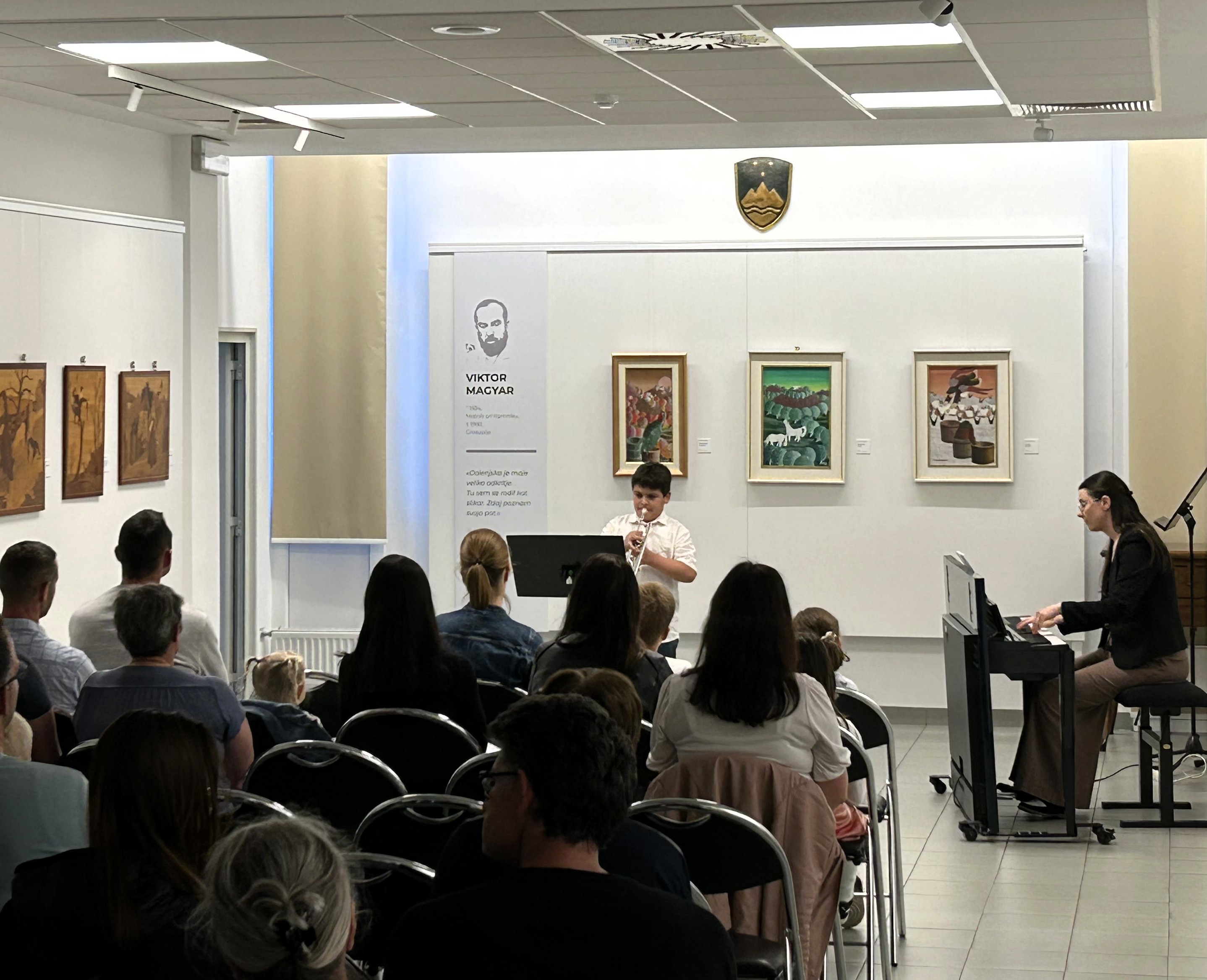 Mladi glasbeniki nastopajo v galeriji - 4. koncert