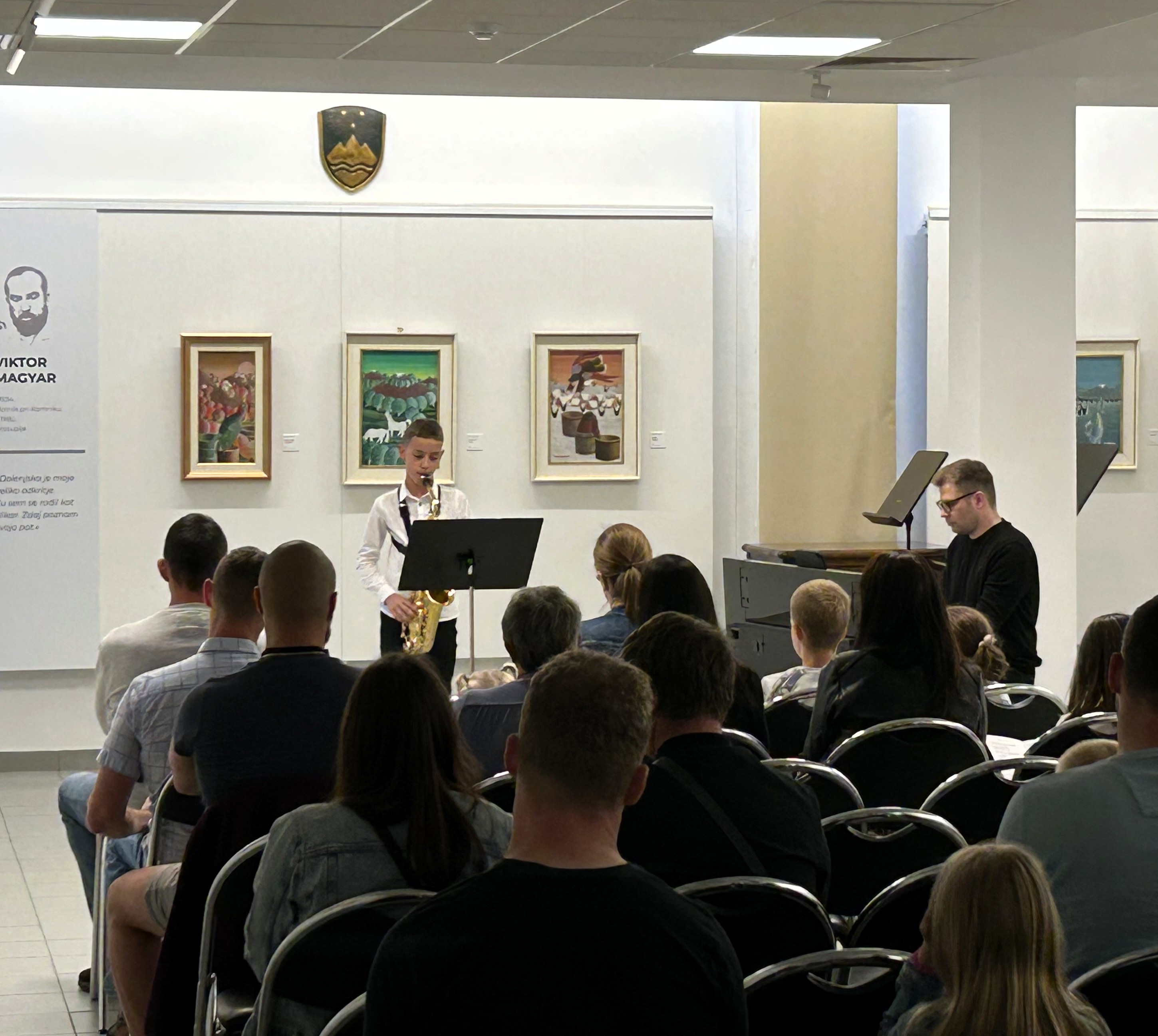 Mladi glasbeniki nastopajo v galeriji - 4. koncert