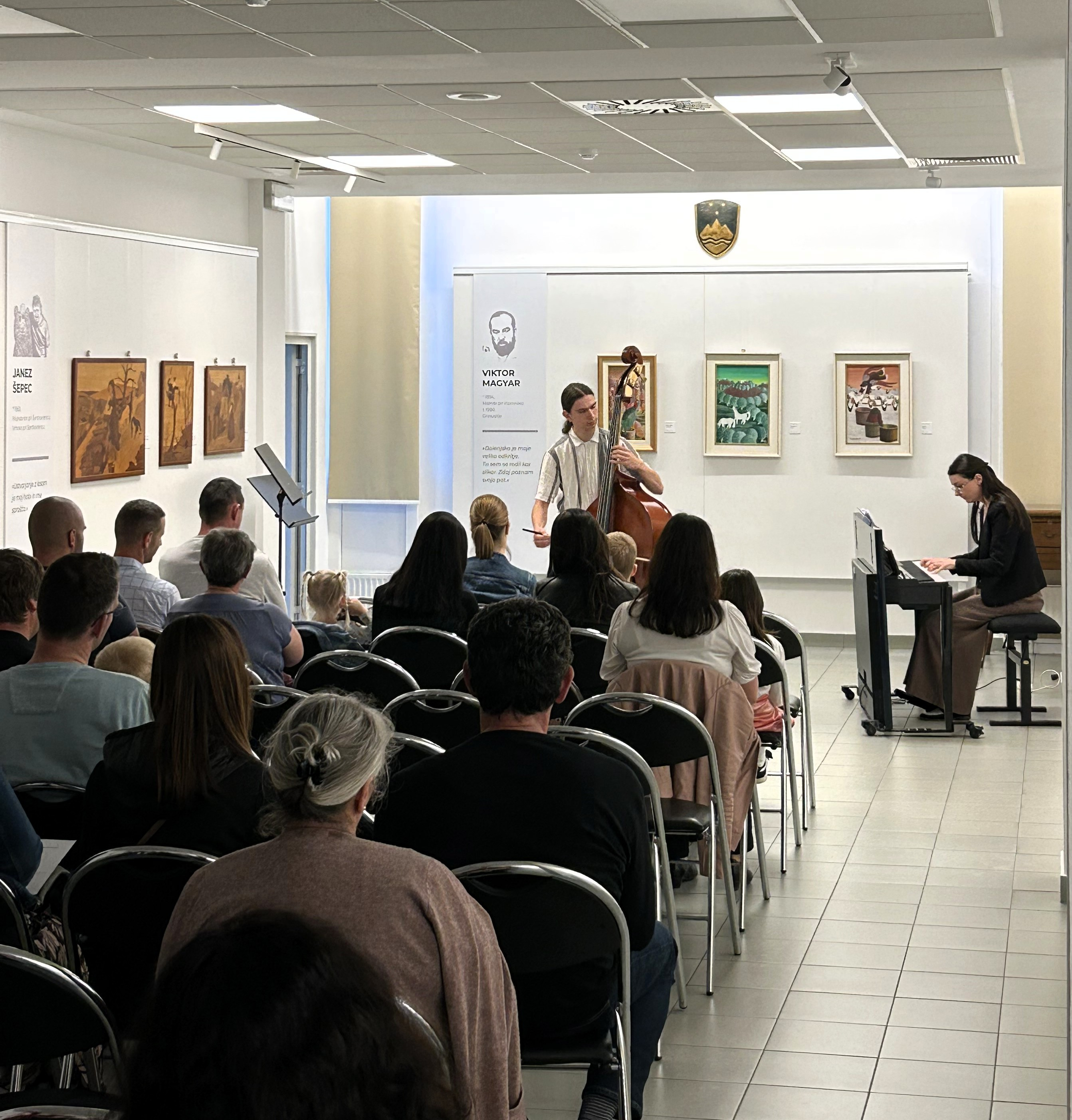 Mladi glasbeniki nastopajo v galeriji - 4. koncert