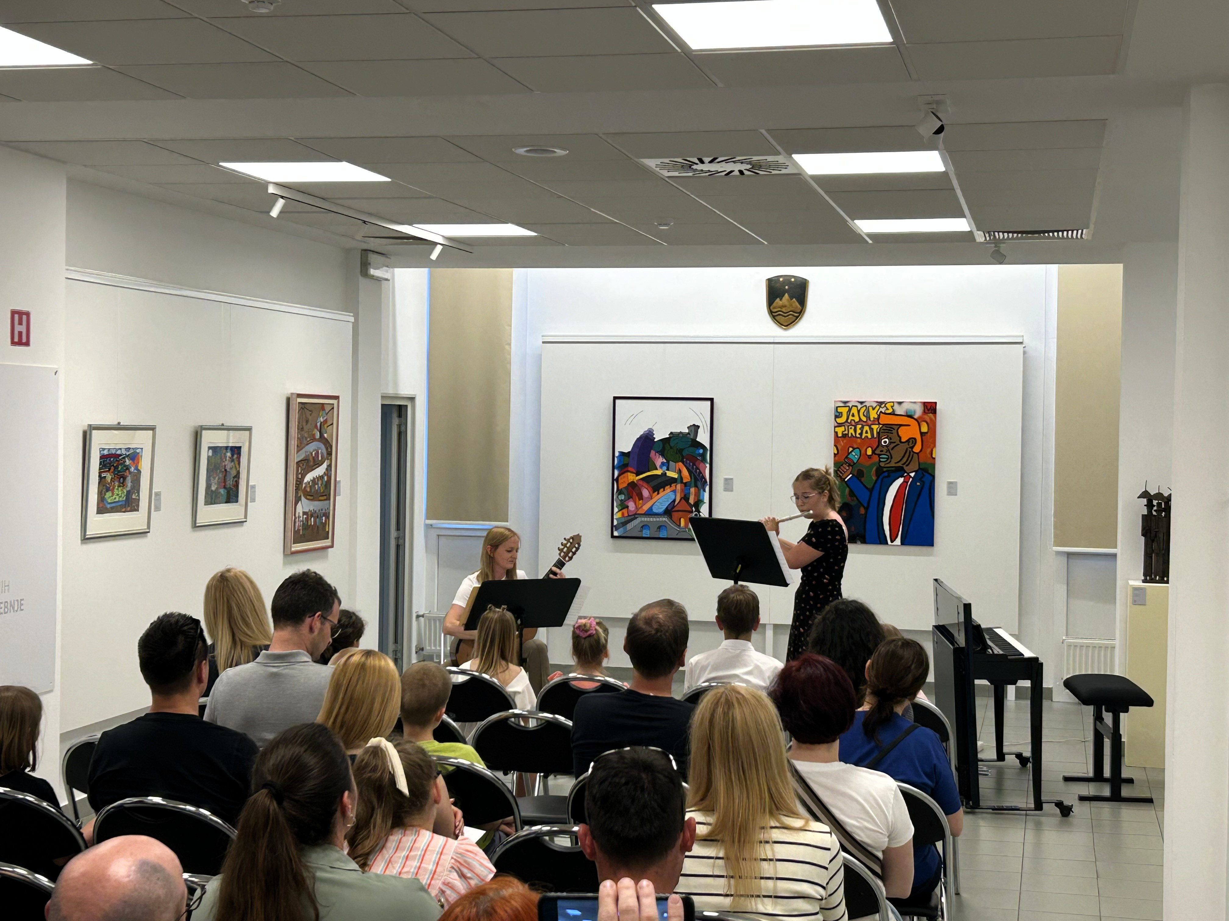 Mladi glasbeniki nastopajo v galeriji - 5. koncert