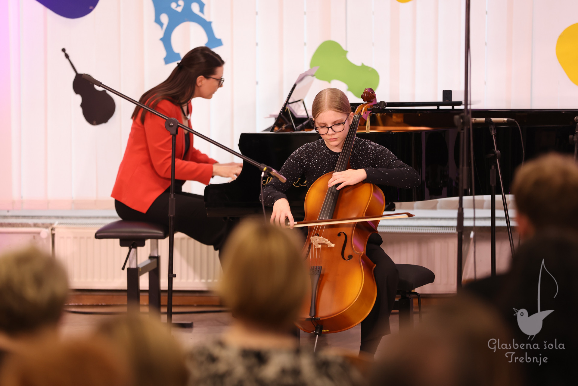 Nastop godalnega oddelka ob 50-letnici šole