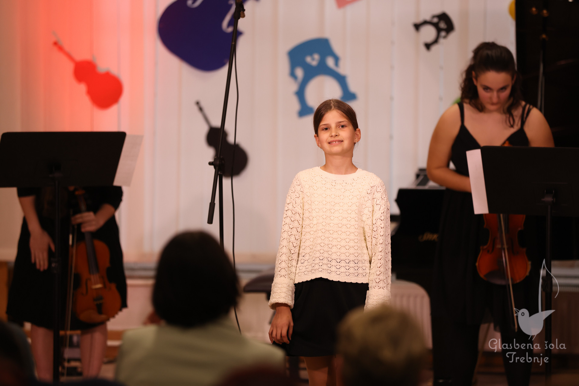 Nastop godalnega oddelka ob 50-letnici šole