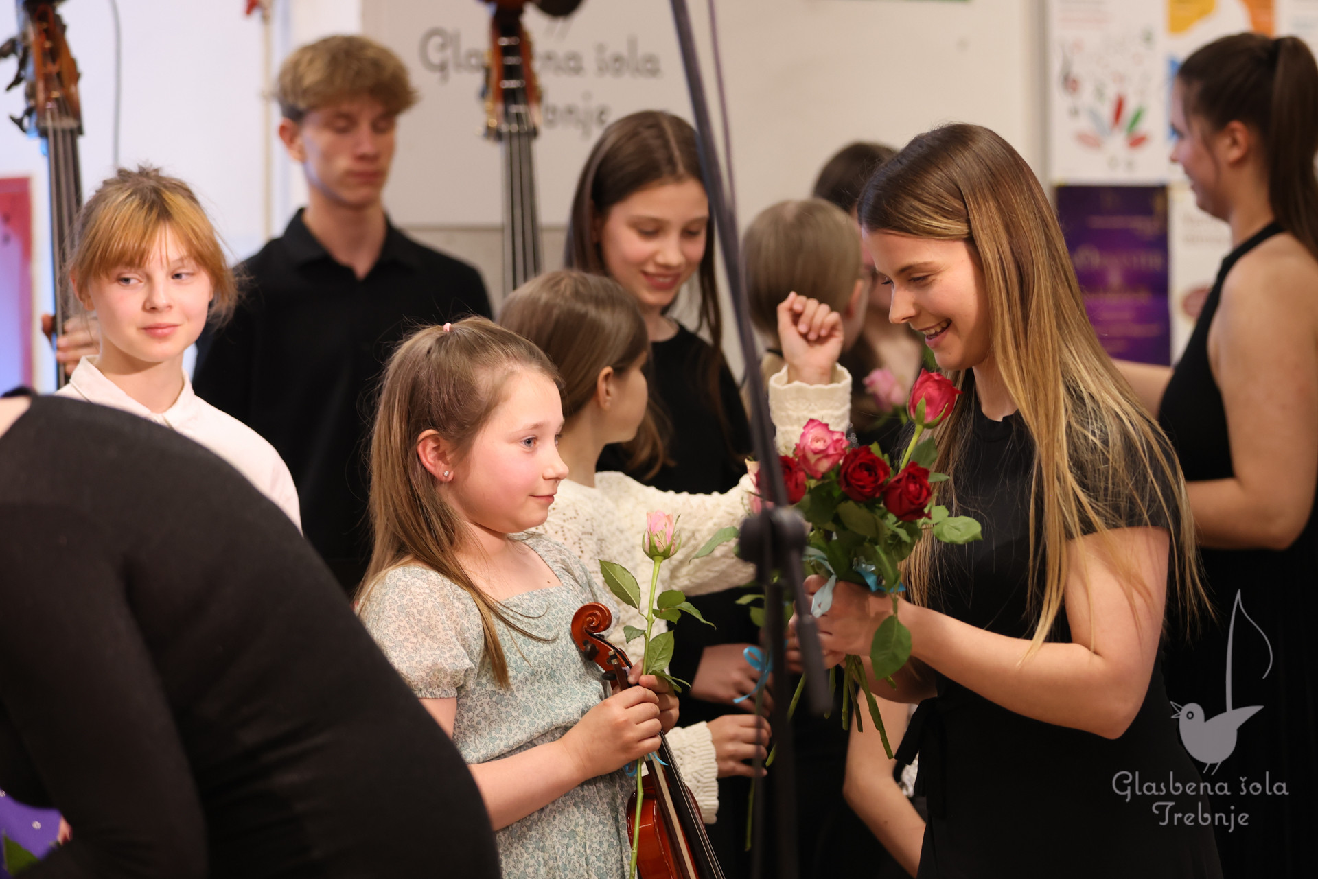 Nastop godalnega oddelka ob 50-letnici šole