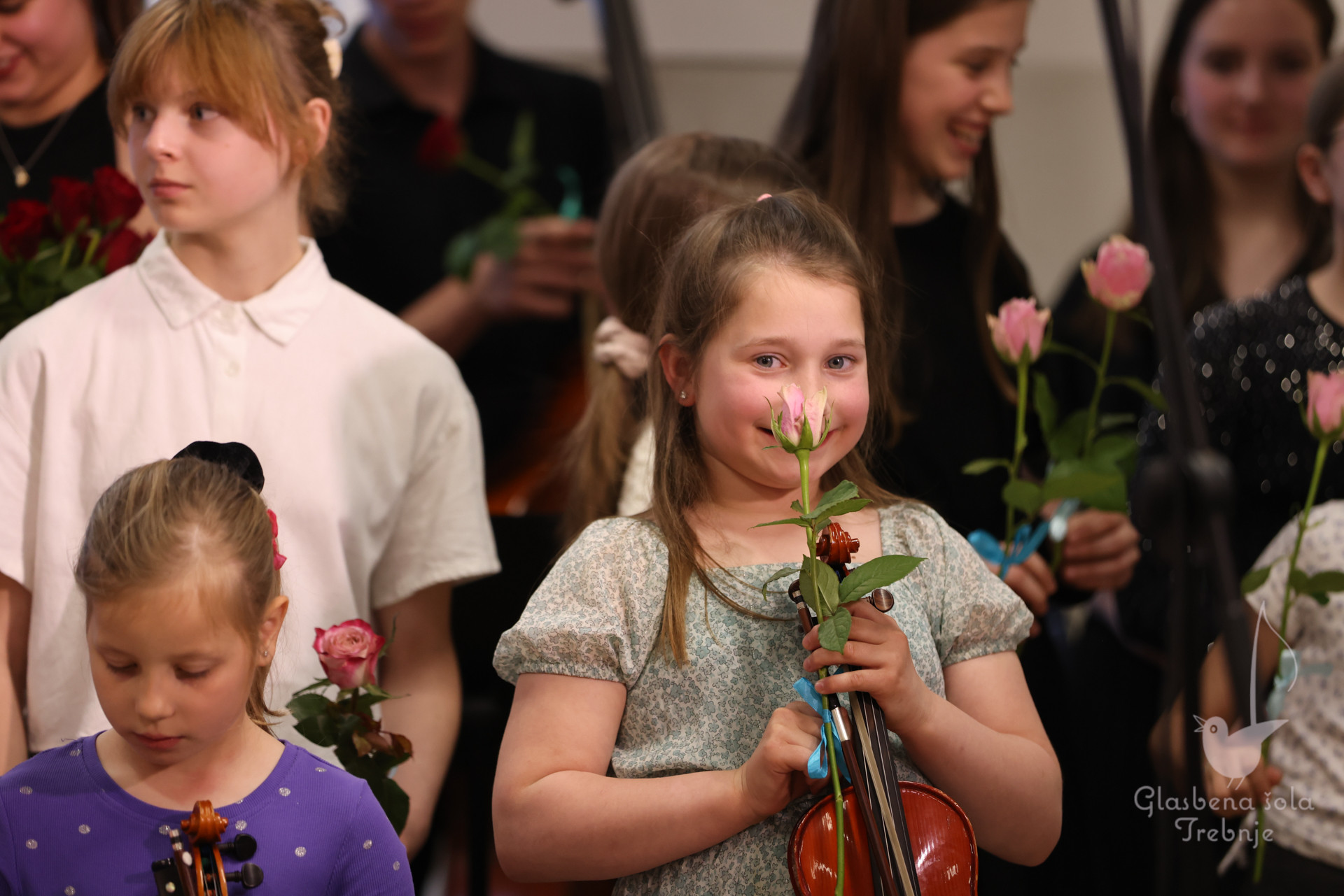 Nastop godalnega oddelka ob 50-letnici šole