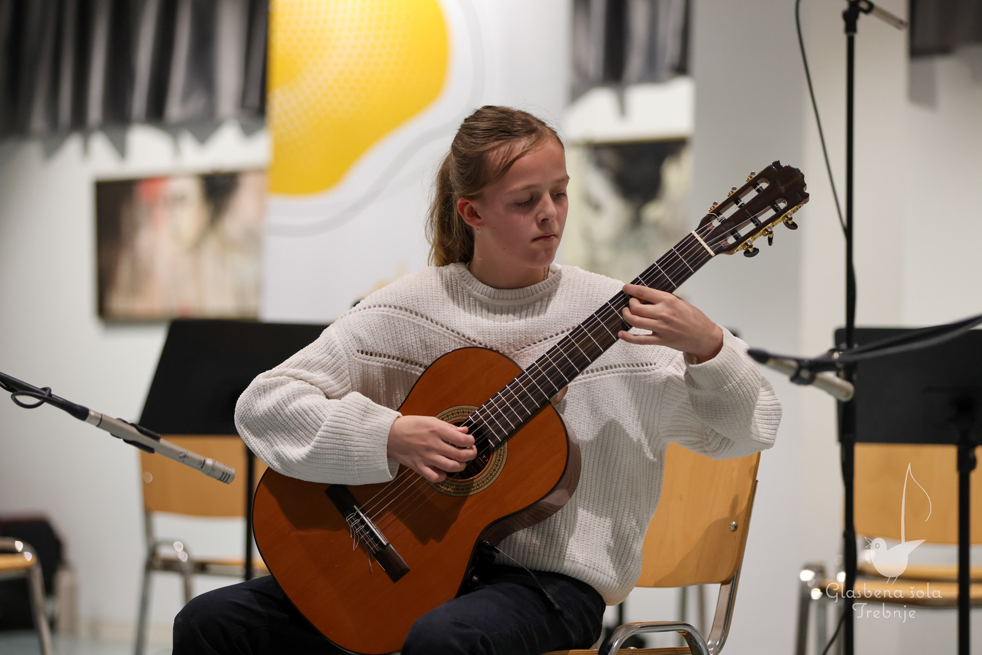 Nastop kitarskega in harmonikarskega oddelka ob 50-letnici šole