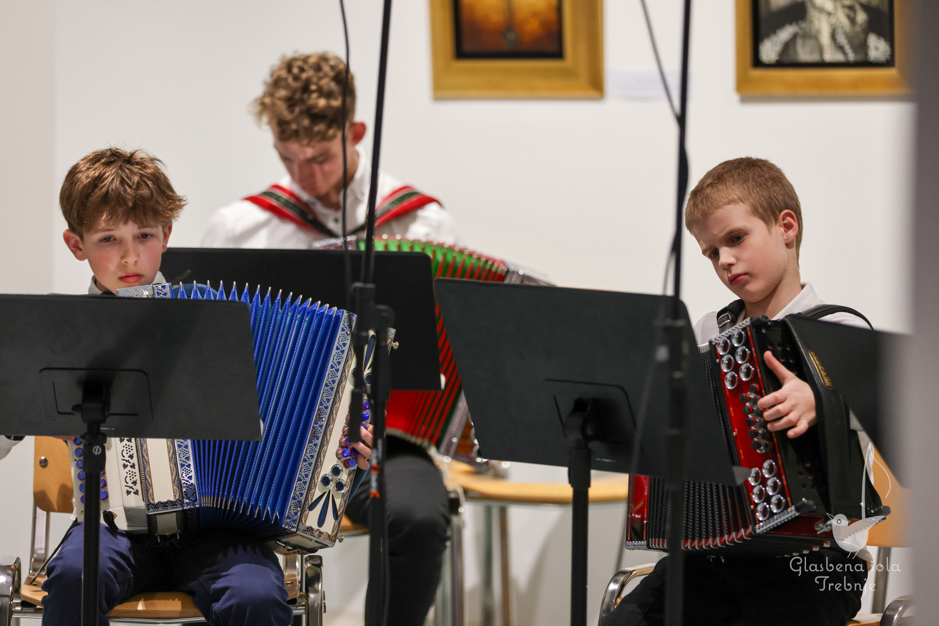 Nastop kitarskega in harmonikarskega oddelka ob 50-letnici šole