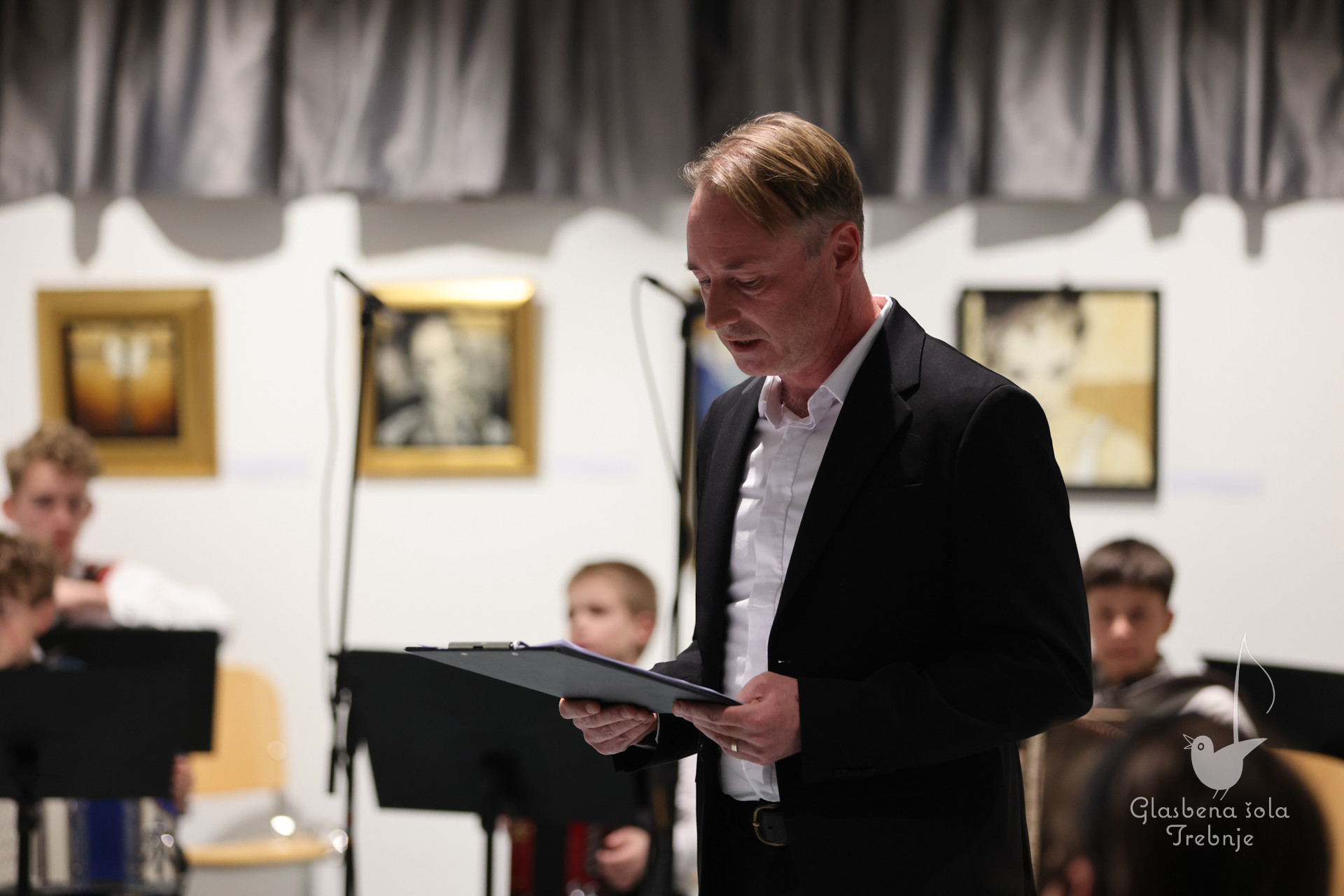 Nastop kitarskega in harmonikarskega oddelka ob 50-letnici šole