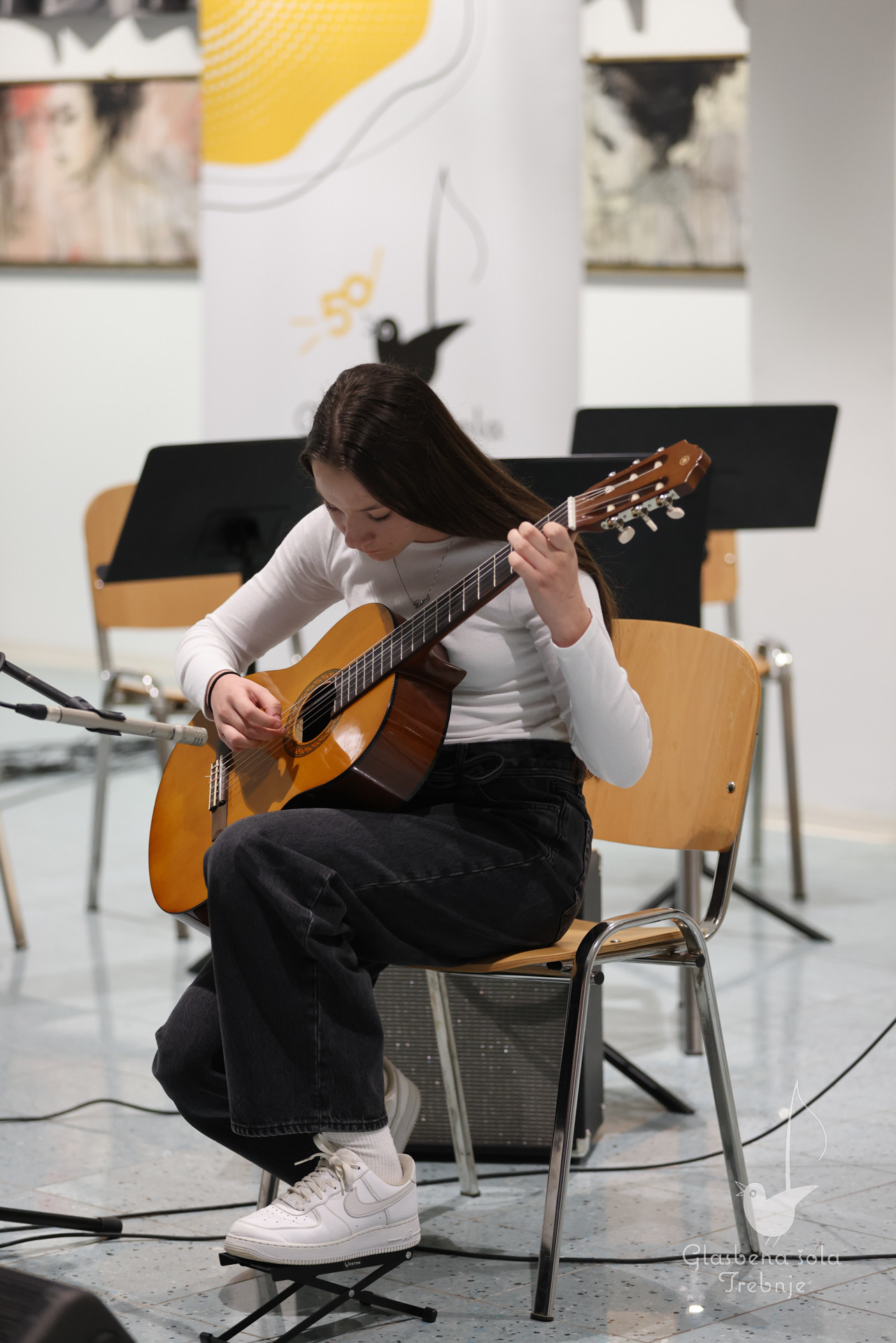 Nastop kitarskega in harmonikarskega oddelka ob 50-letnici šole