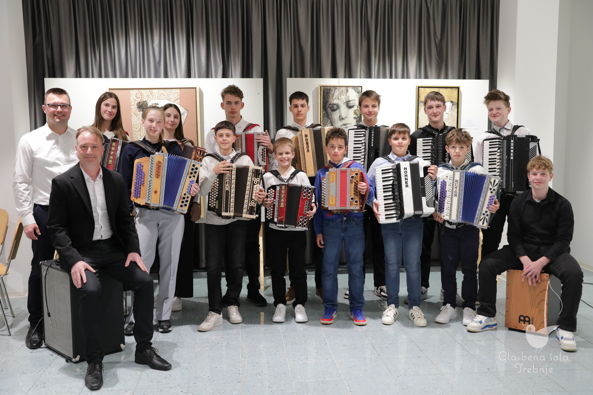 Nastop kitarskega in harmonikarskega oddelka ob 50-letnici šole