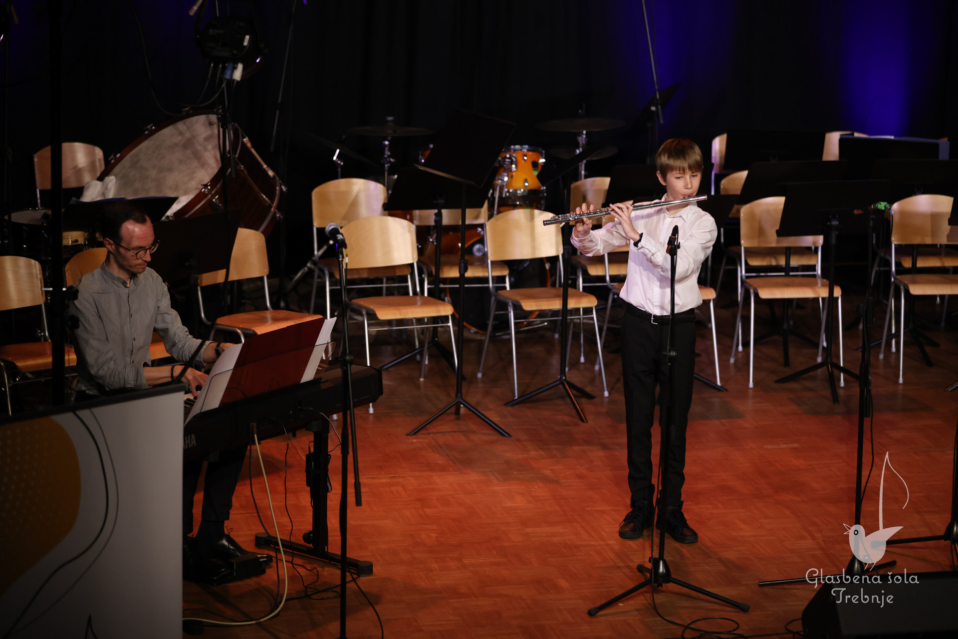 Nastop oddelka za pihala in oddelka za trobila in tolkala ob 50-letnici šole