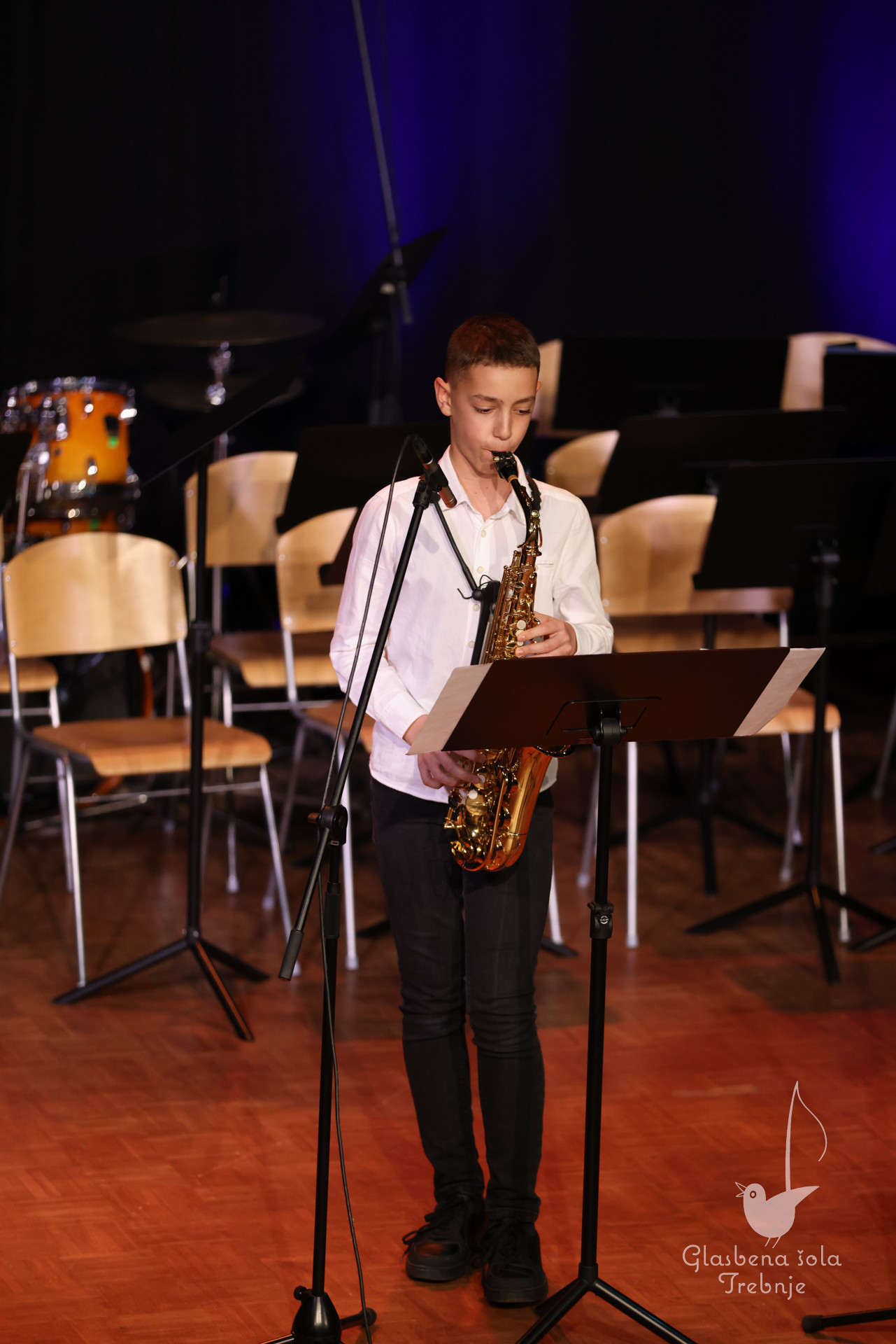 Nastop oddelka za pihala in oddelka za trobila in tolkala ob 50-letnici šole