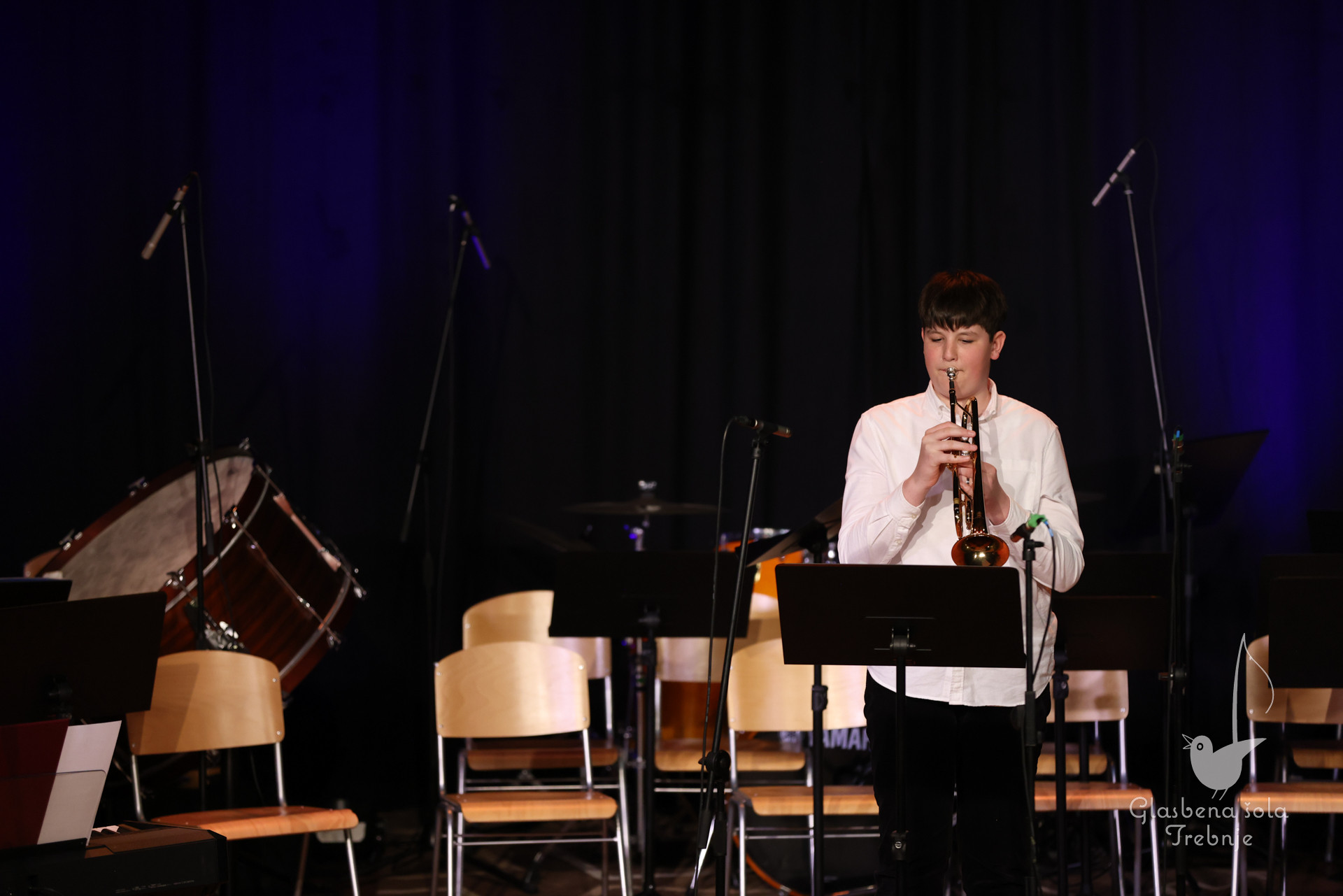 Nastop oddelka za pihala in oddelka za trobila in tolkala ob 50-letnici šole