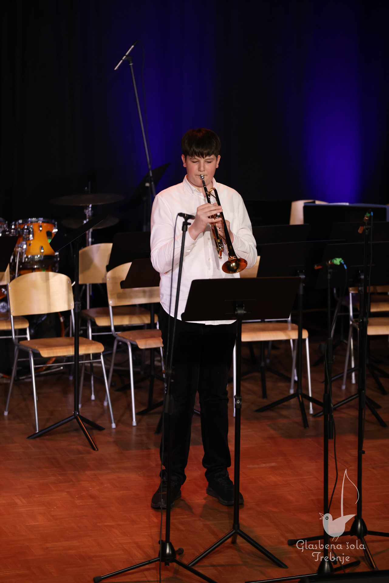 Nastop oddelka za pihala in oddelka za trobila in tolkala ob 50-letnici šole