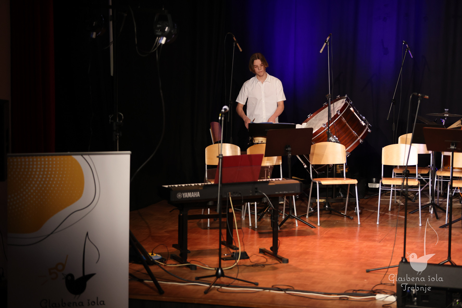 Nastop oddelka za pihala in oddelka za trobila in tolkala ob 50-letnici šole