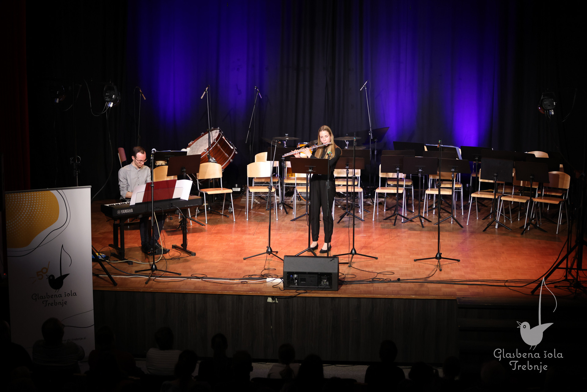 Nastop oddelka za pihala in oddelka za trobila in tolkala ob 50-letnici šole