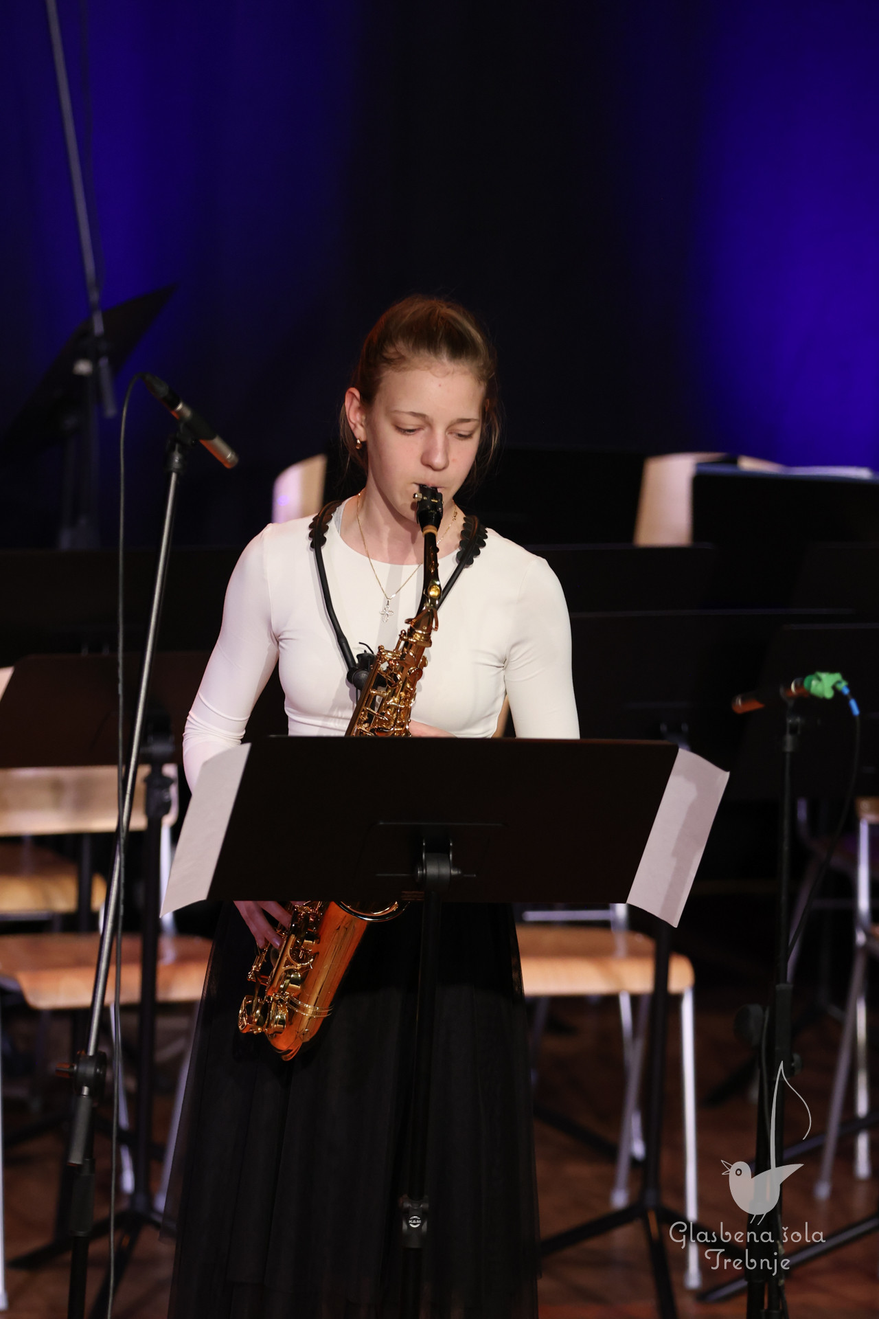 Nastop oddelka za pihala in oddelka za trobila in tolkala ob 50-letnici šole